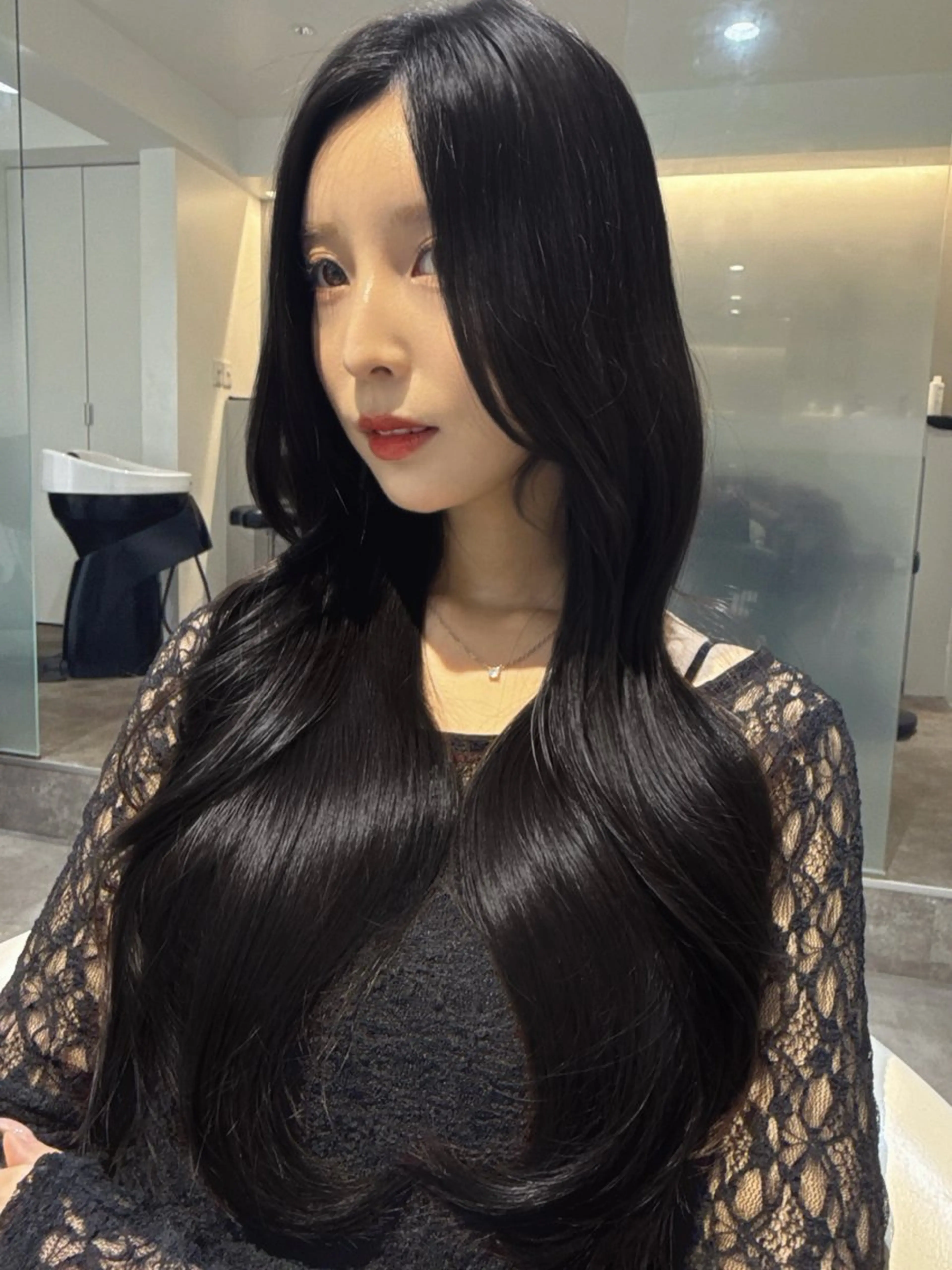 ロング カラー 黒髪 ブルーカラー ブルーブラック 透明感カラー 学生 カット ヘアカラー トリートメント 💎透明感カラー特化 💎TAISEIのヘアスタイル
