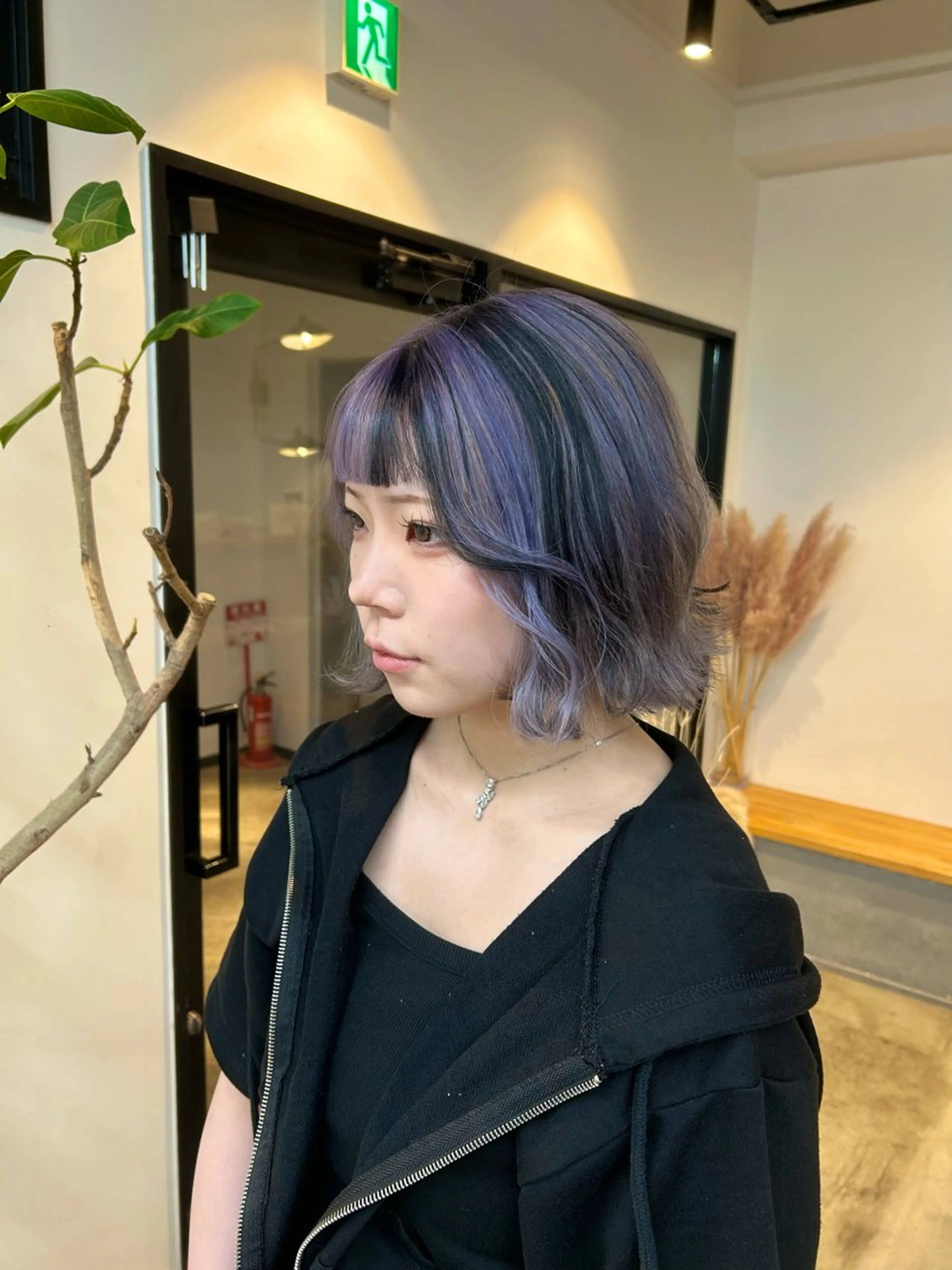 ミディアム カラー カット ヘアカラー トリートメント KOTOMI .のヘアスタイル