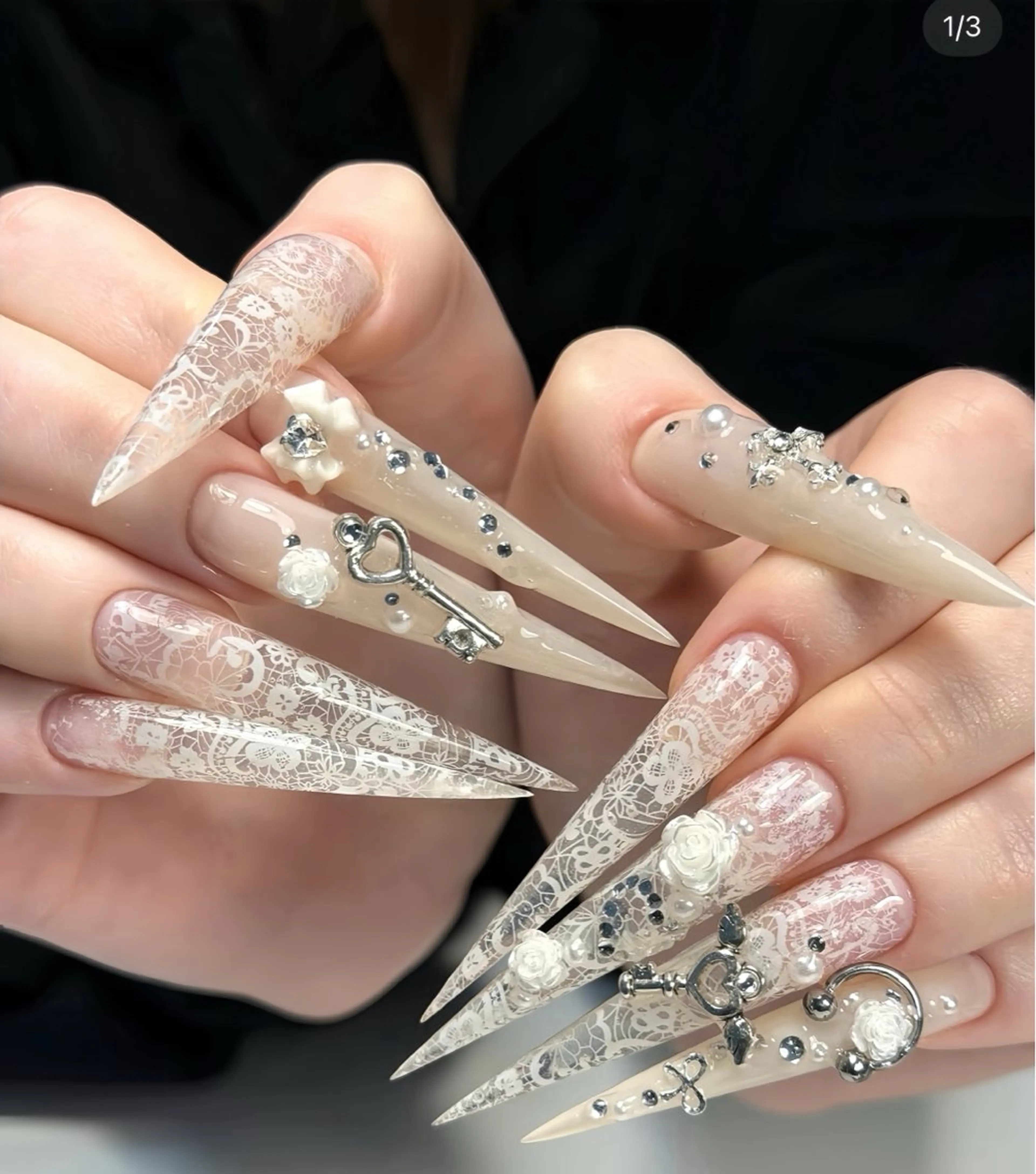 ネイル オーロラネイル ブルー フラワーネイル フットネイル グラデーション ハンドネイル Rin Nail 新大久保店のネイルデザイン
