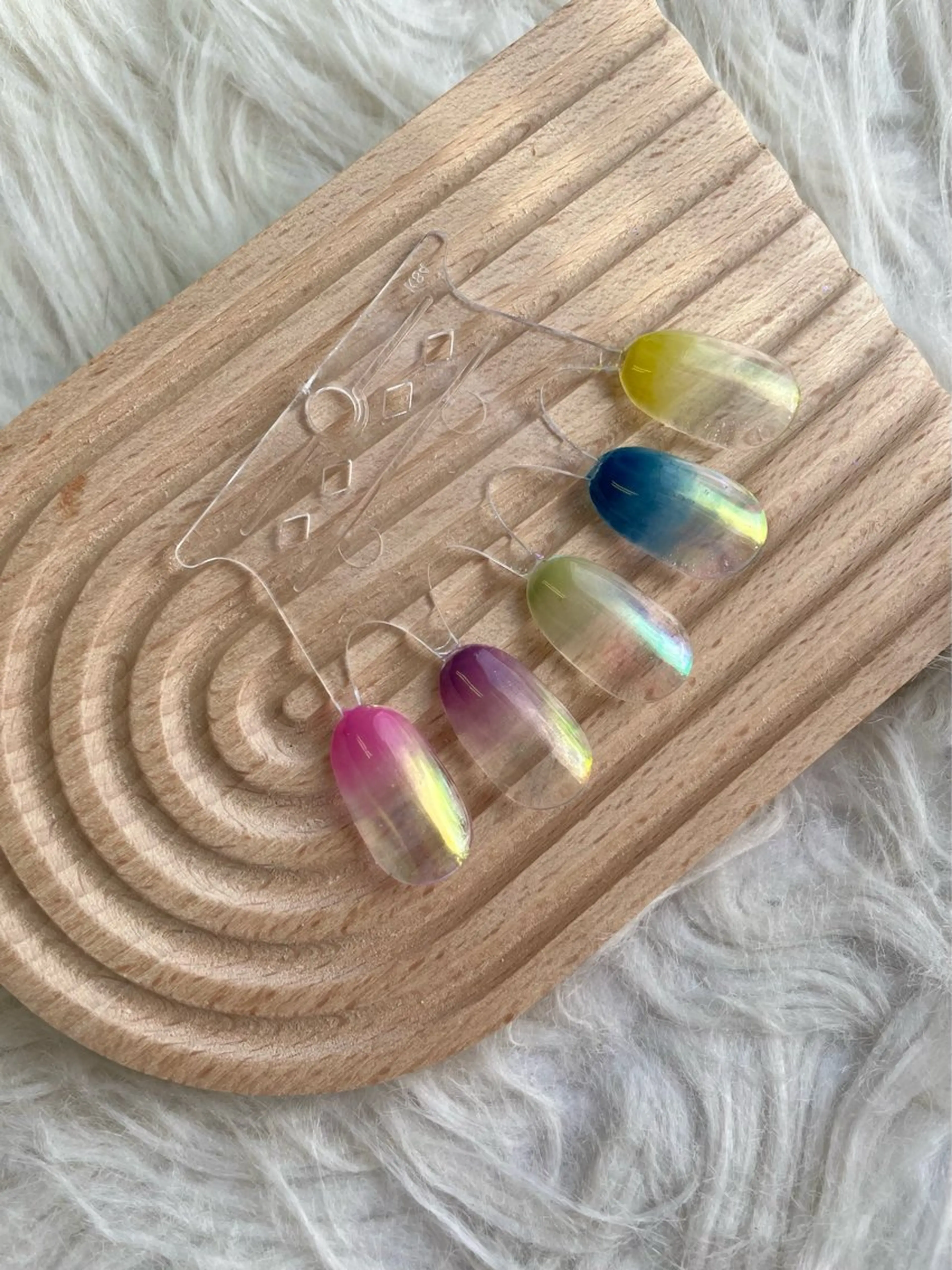 ネイル ハンドネイル パーツたくさん🍓 SUMIのネイルデザイン