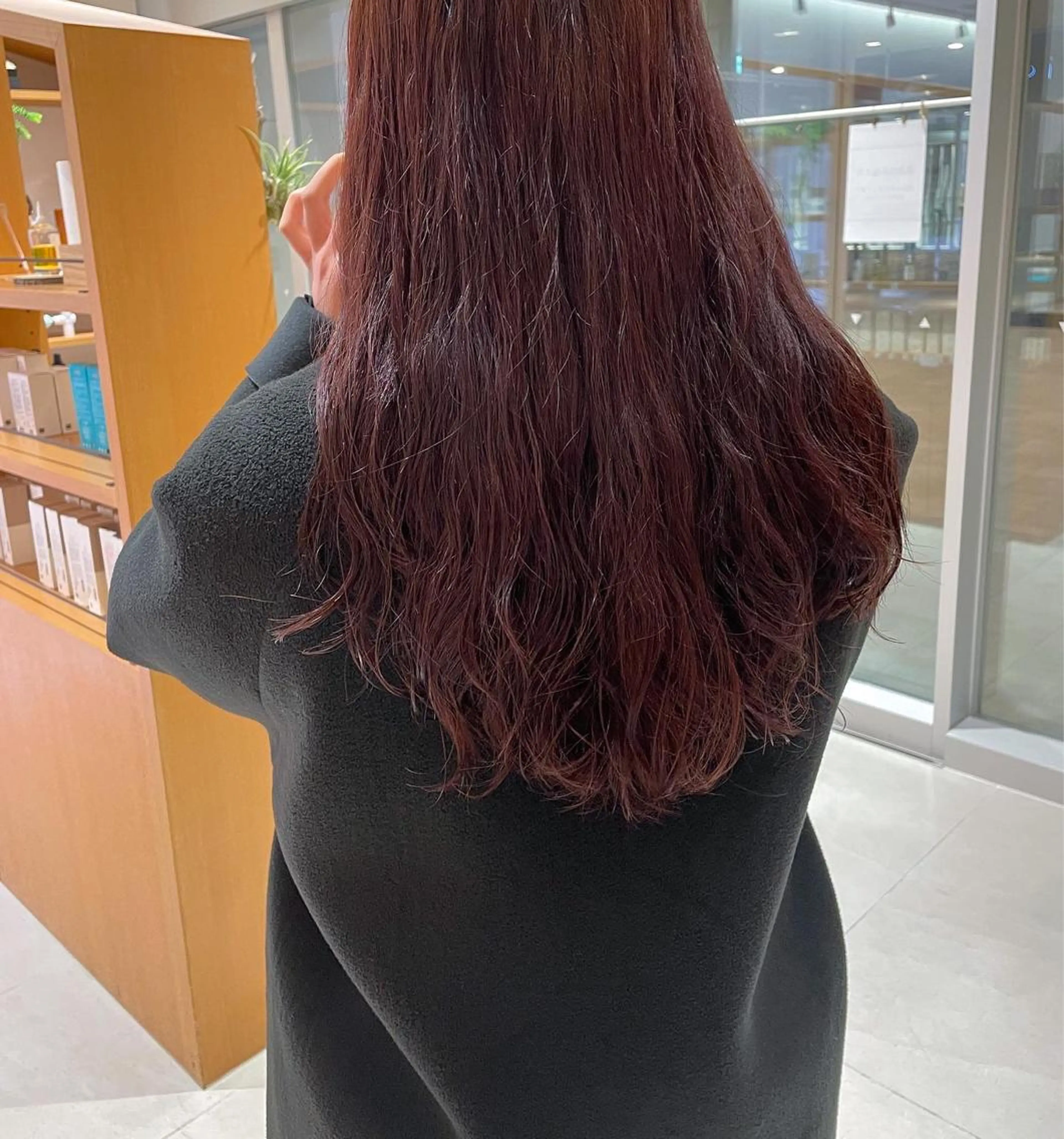 ミディアム カラー ヘアカラー 大橋 芽衣のヘアスタイル