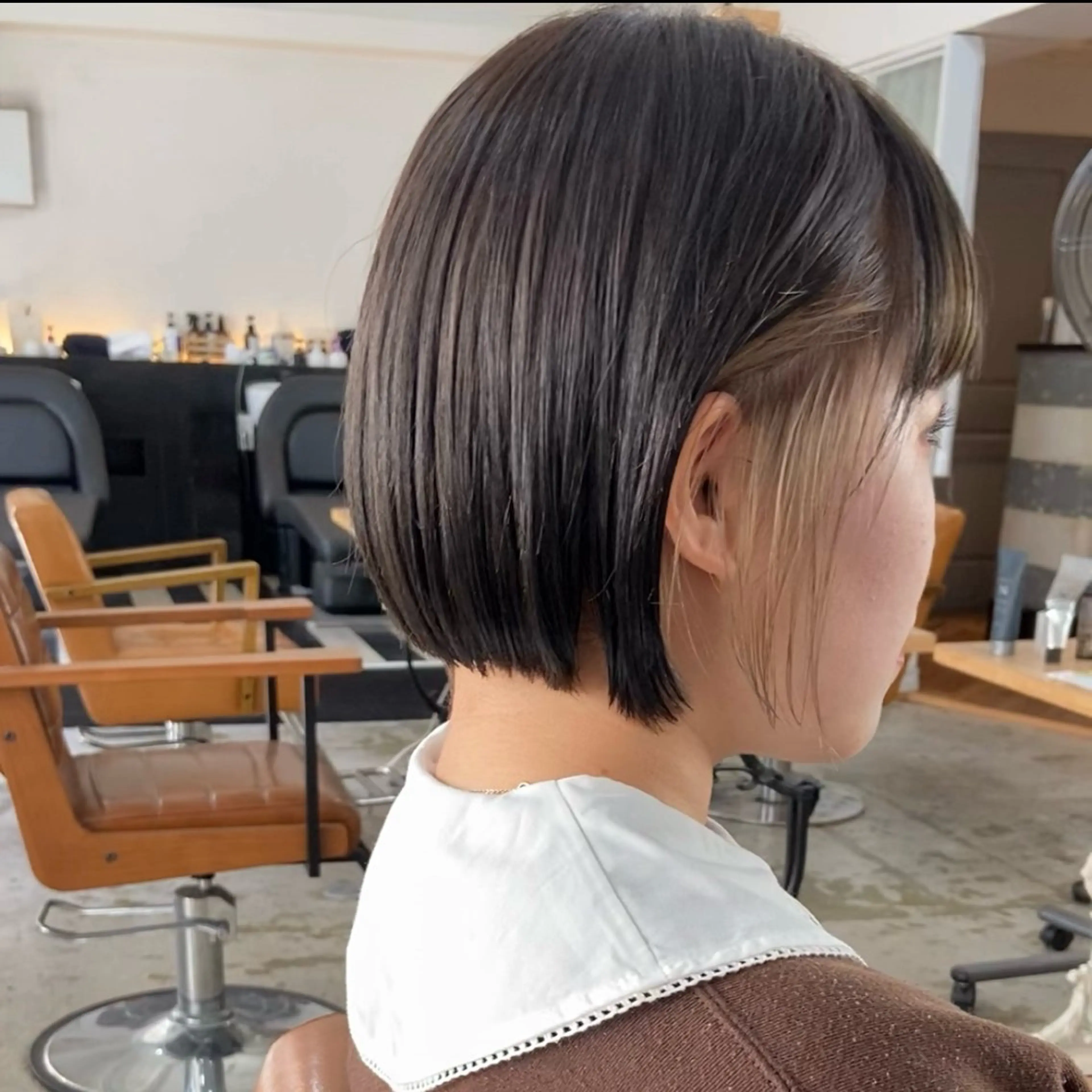 ショート カラー イヤリングカラー ボブ ショートヘア、ボブ こやさん　コヤマのヘアスタイル