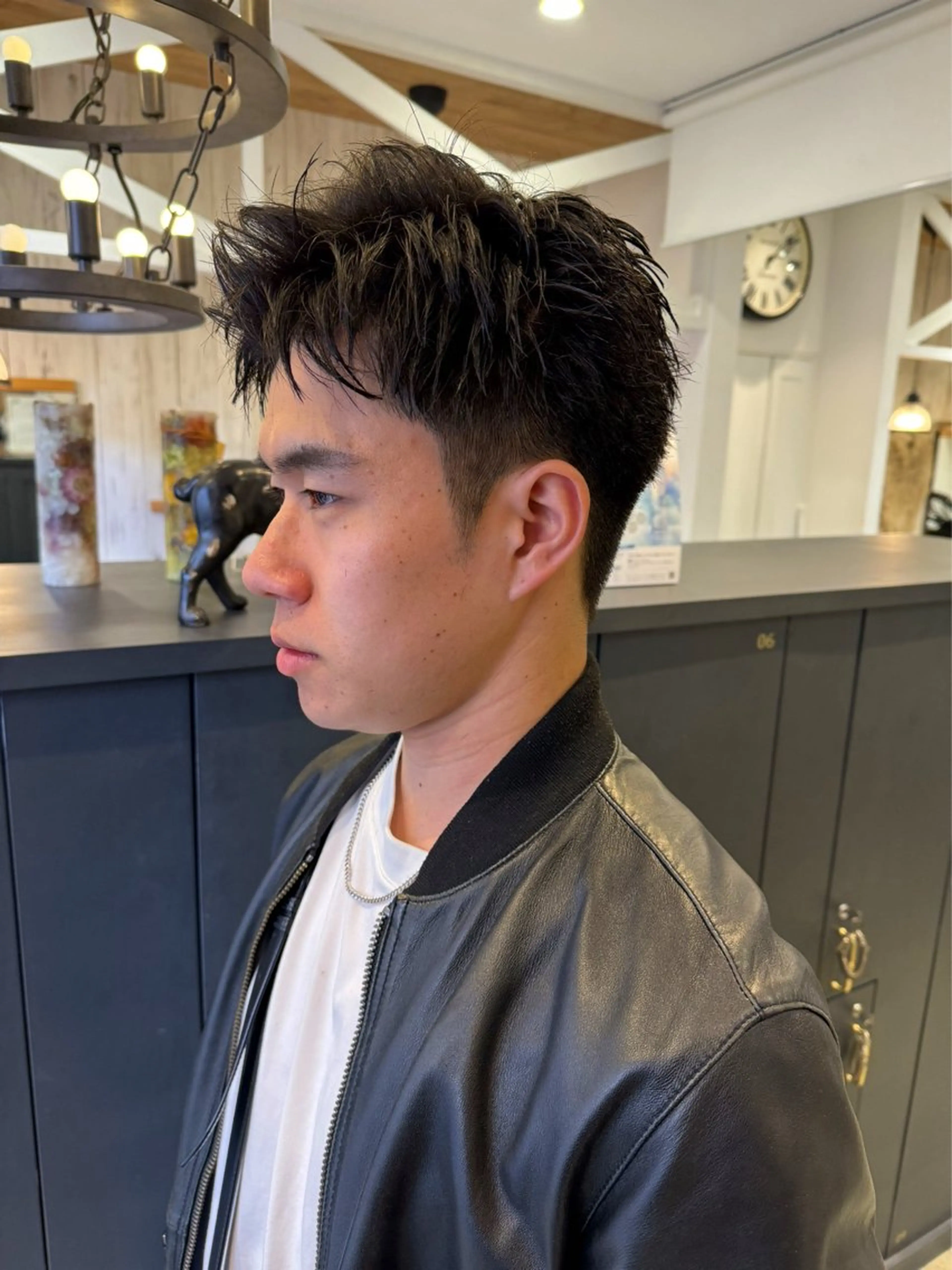 メンズ カット 葵/レイヤーカット/ 韓国風/透明感カラーのヘアスタイル