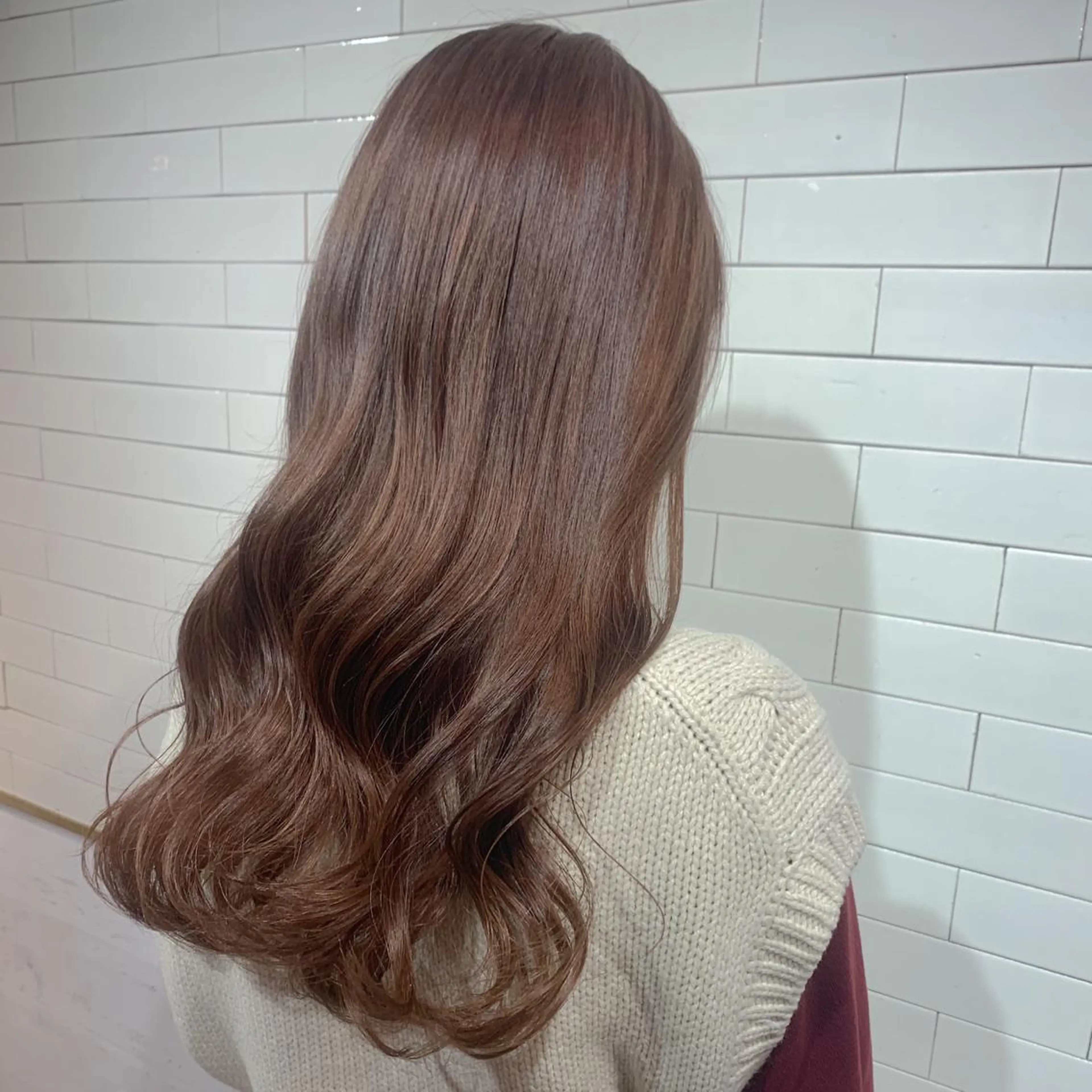 ロング カラー ヘアアレンジ ベージュカラー ブリーチ ケアブリーチ ミルクティーベージュ 🦋レイヤーカット ミドリカワ🦋のヘアスタイル