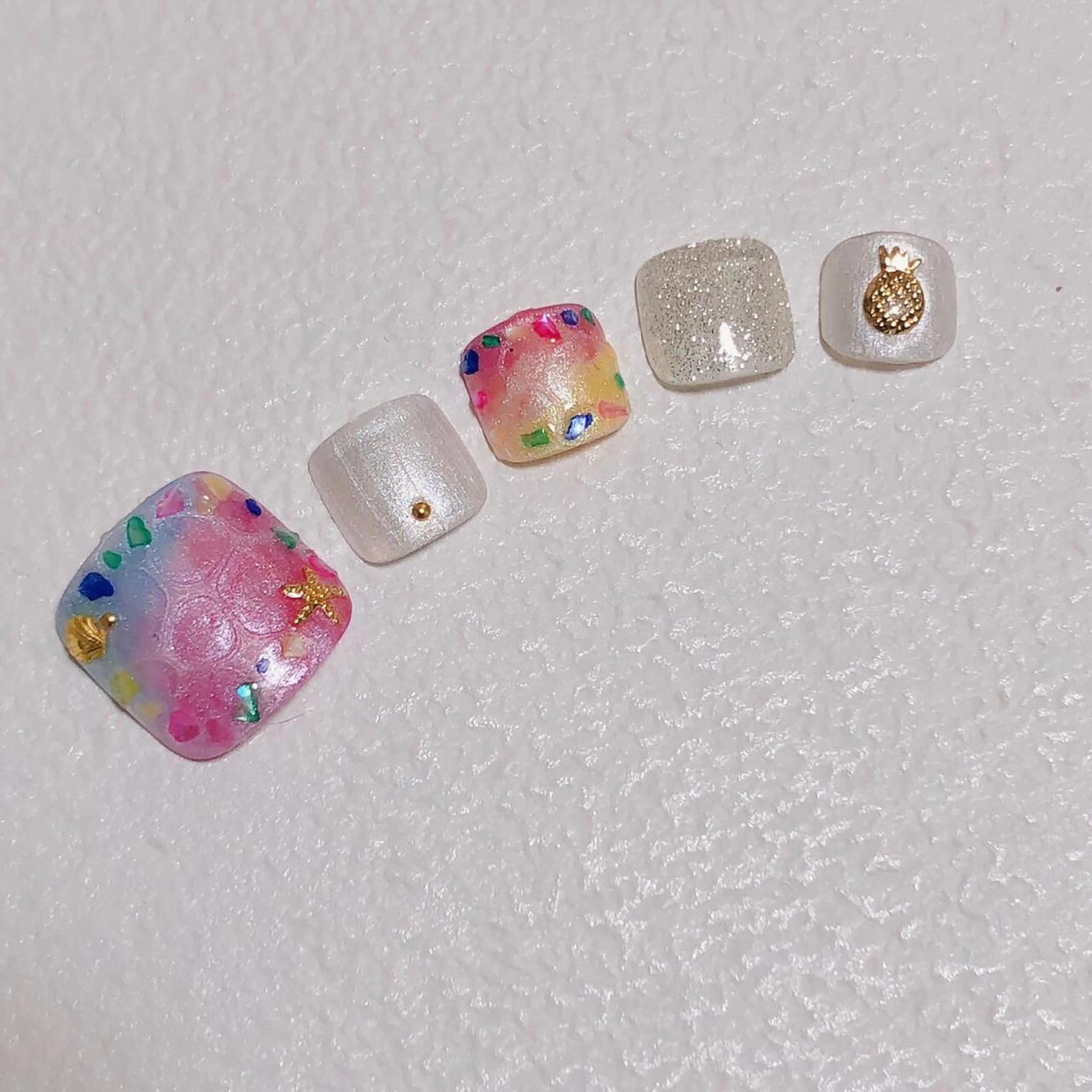 ネイル ハンドネイル 西岡 杏のネイルデザイン