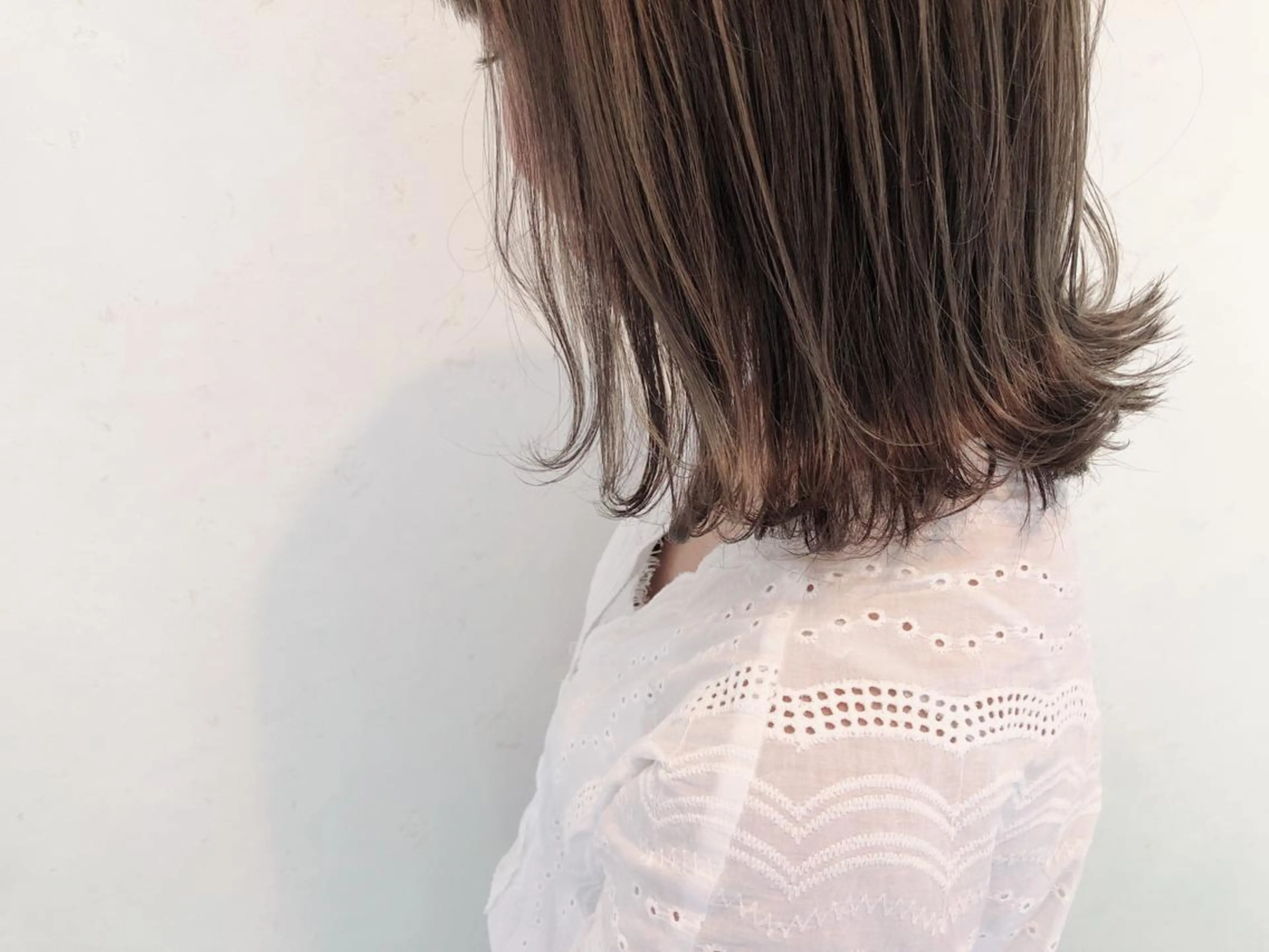 ミディアム カラー 伊藤 さやかのヘアスタイル