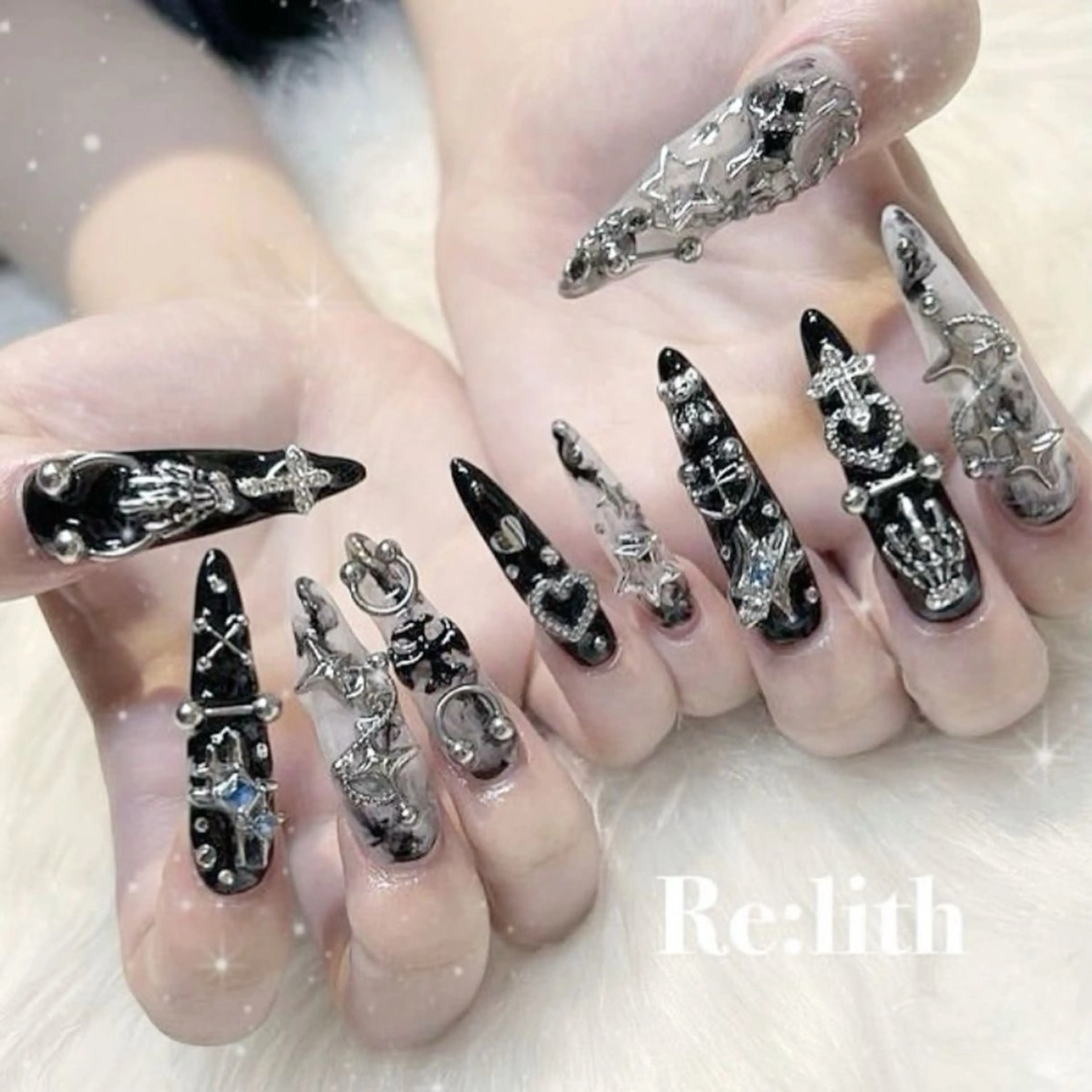 ネイル マグネットネイル ミラーネイル ピンク ネイルチップ 冬ネイル Lee Nailsのネイルデザイン