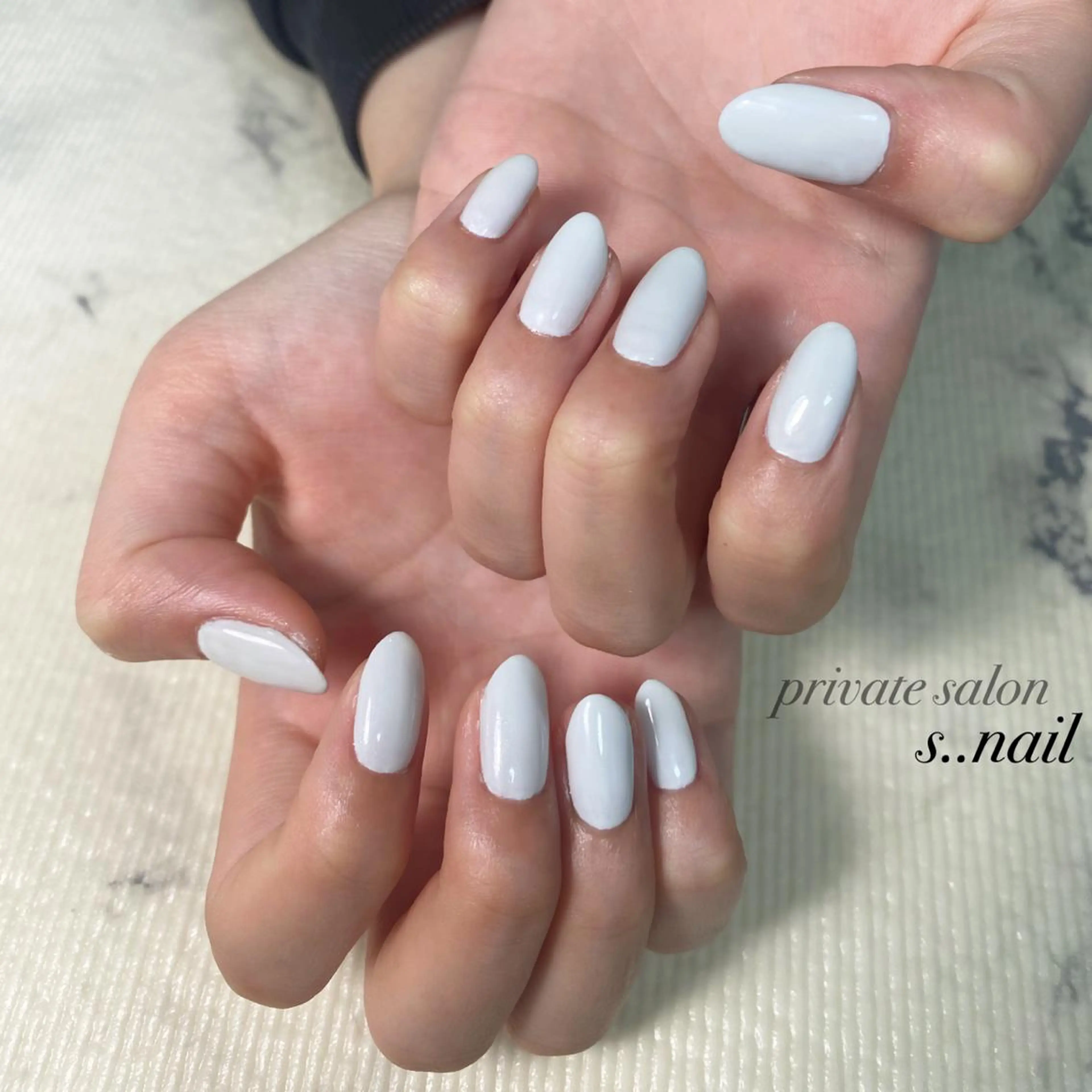 ネイル ブルー ホワイト ハンドネイル フットネイル s..nail / MORITAのネイルデザイン