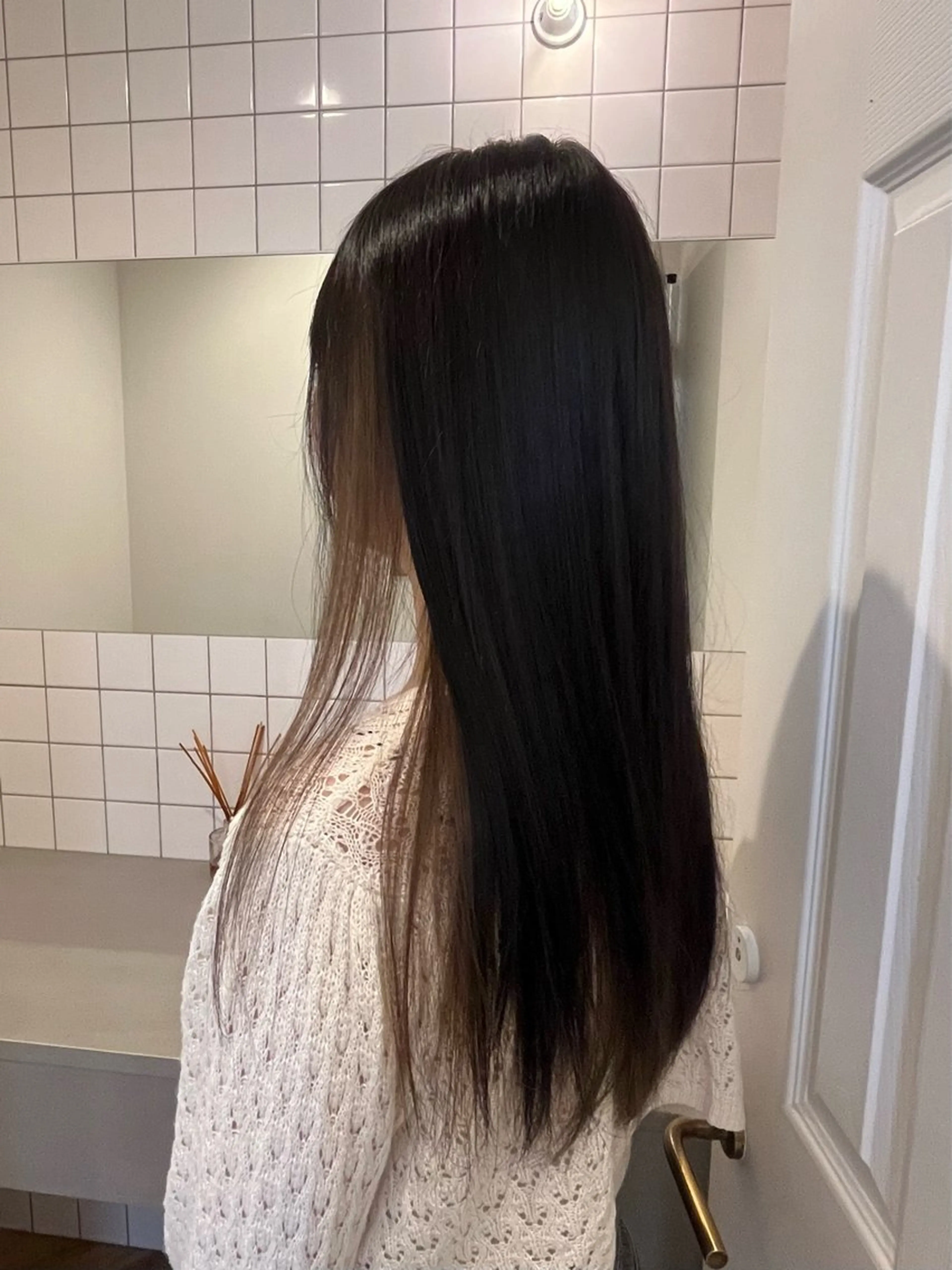 カラー yuka/ロング/ レイヤーカットモデルのヘアスタイル