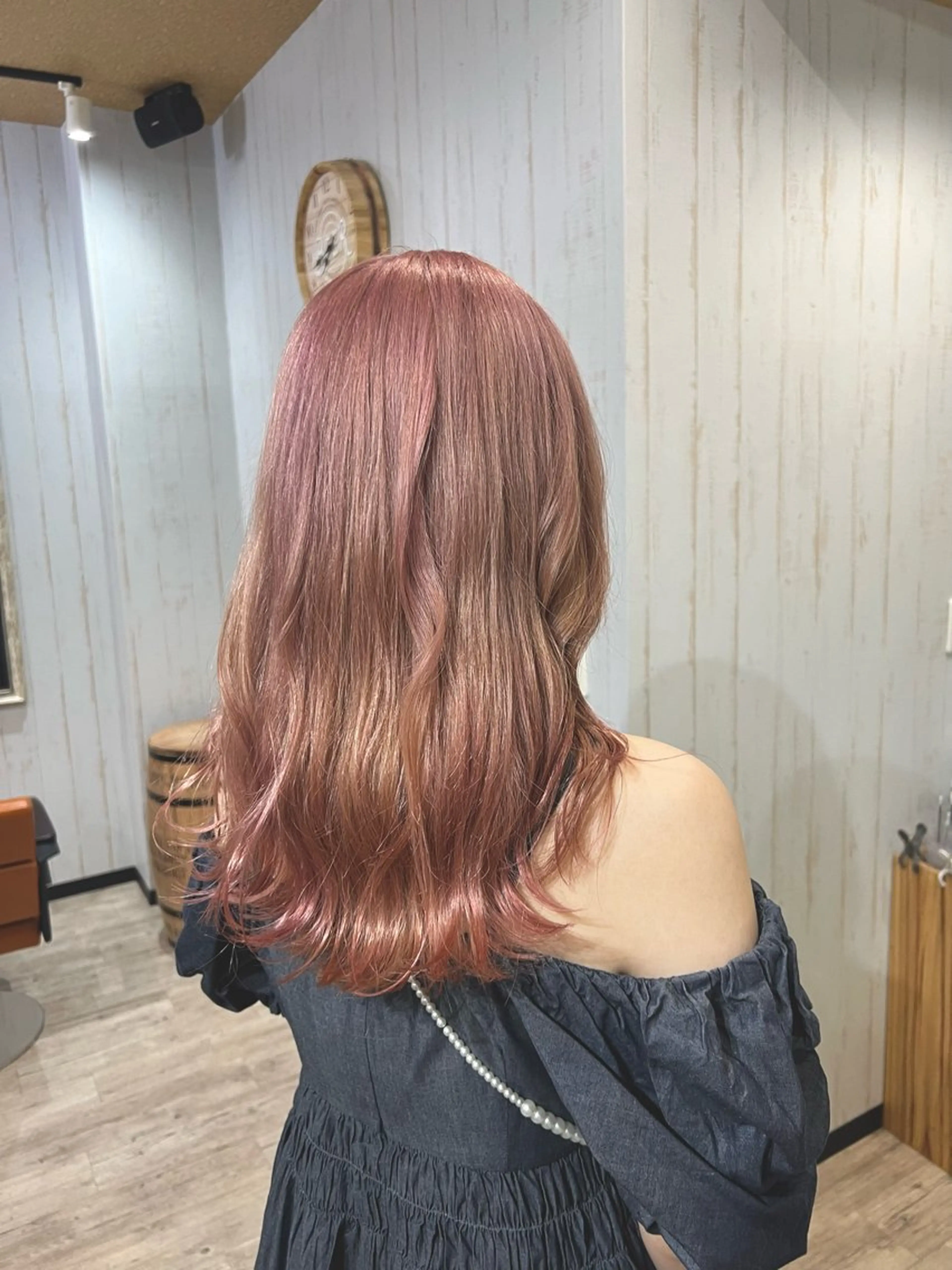 カラー ベージュカラー ピンクカラー ピンクベージュ はなえ/ブリーチ/複 雑履歴修正のヘアスタイル