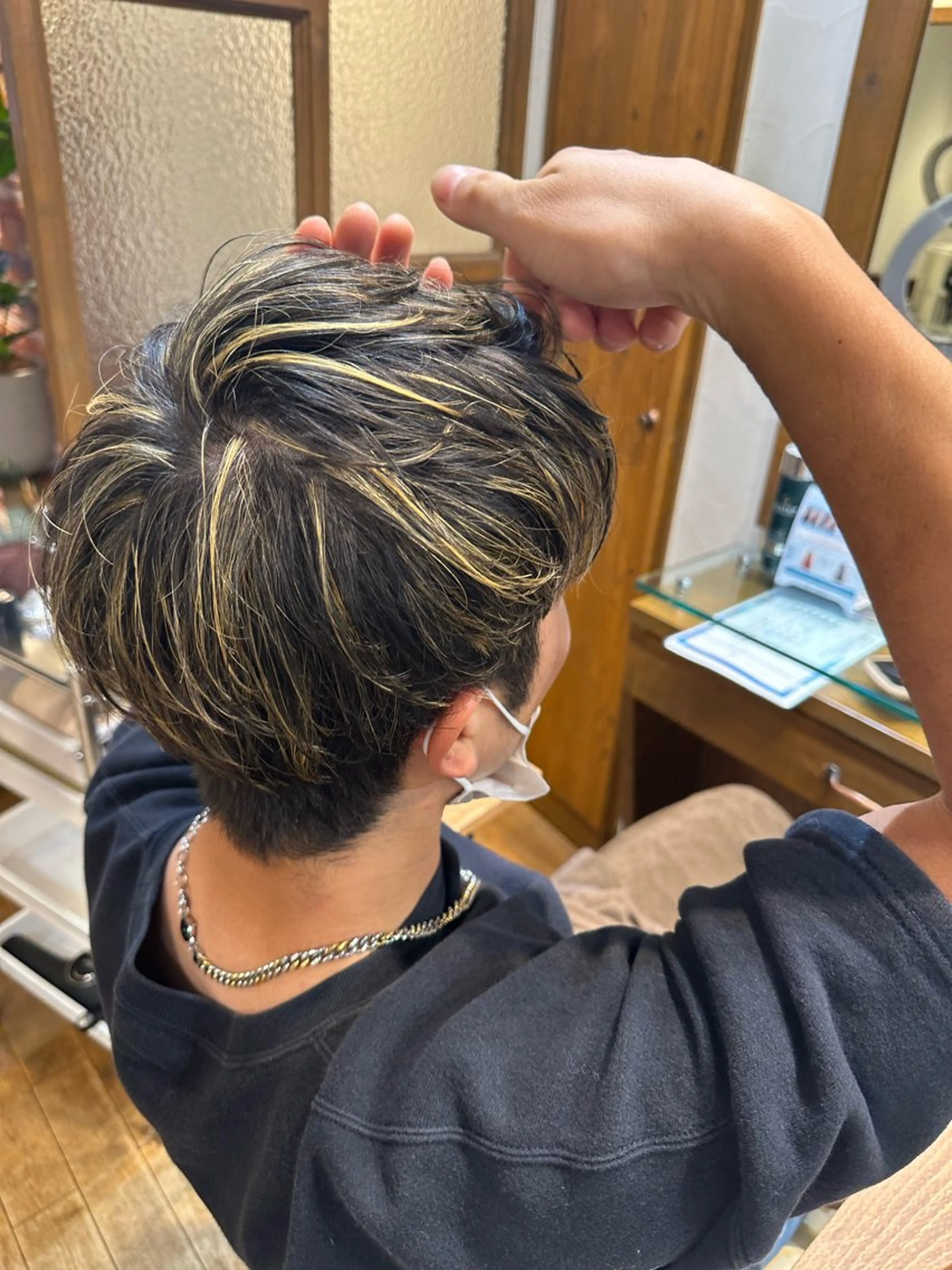 カラー メンズ メンズブリーチ メンズメッシュ ブリーチ メッシュ カット パーマ equri 🔸高橋理子🔸のヘアスタイル