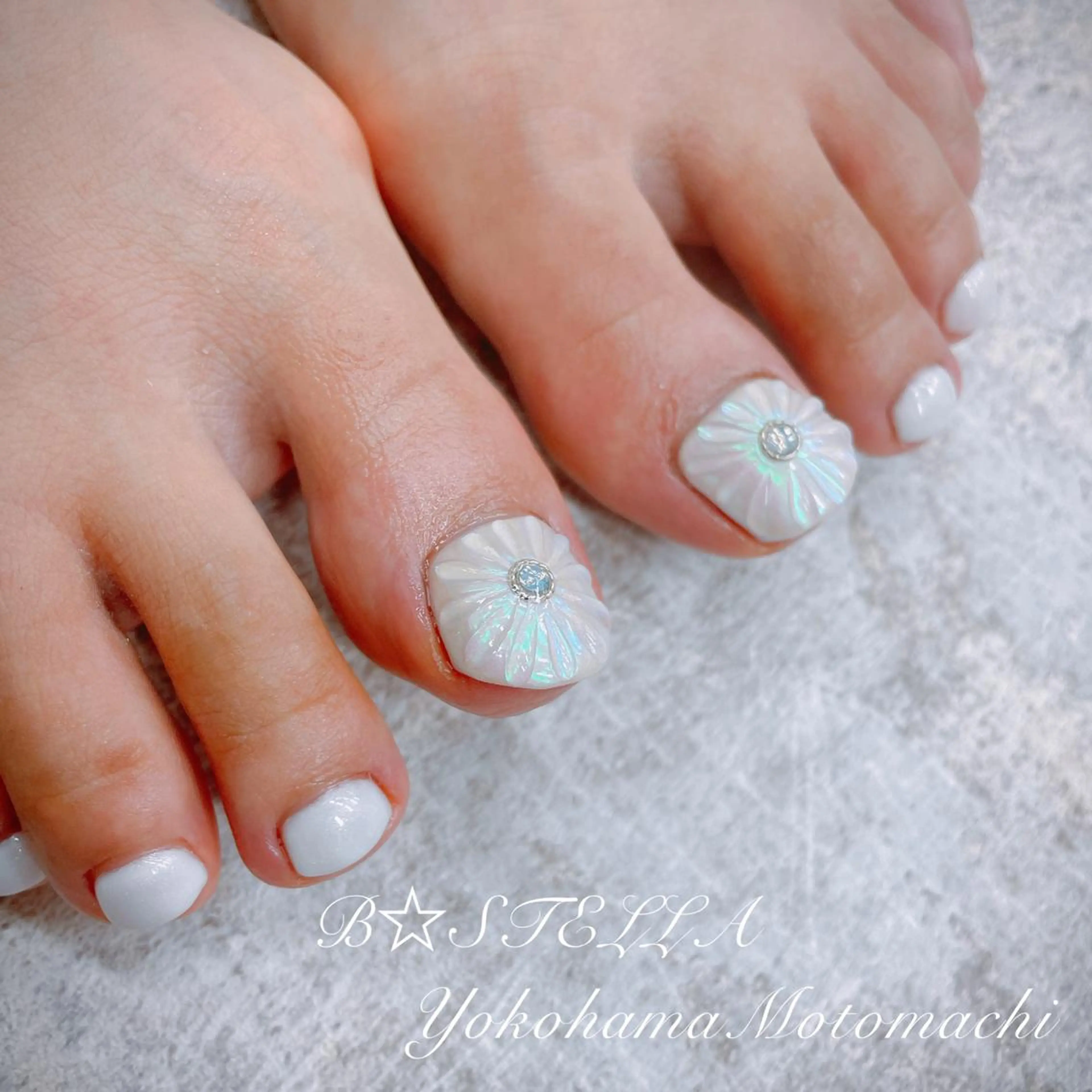 定額コース☆フットネイル💅親指アートパラジェル＋1100円・バイオ＋550円で変更可能　オフあり🙆‍♀️の写真