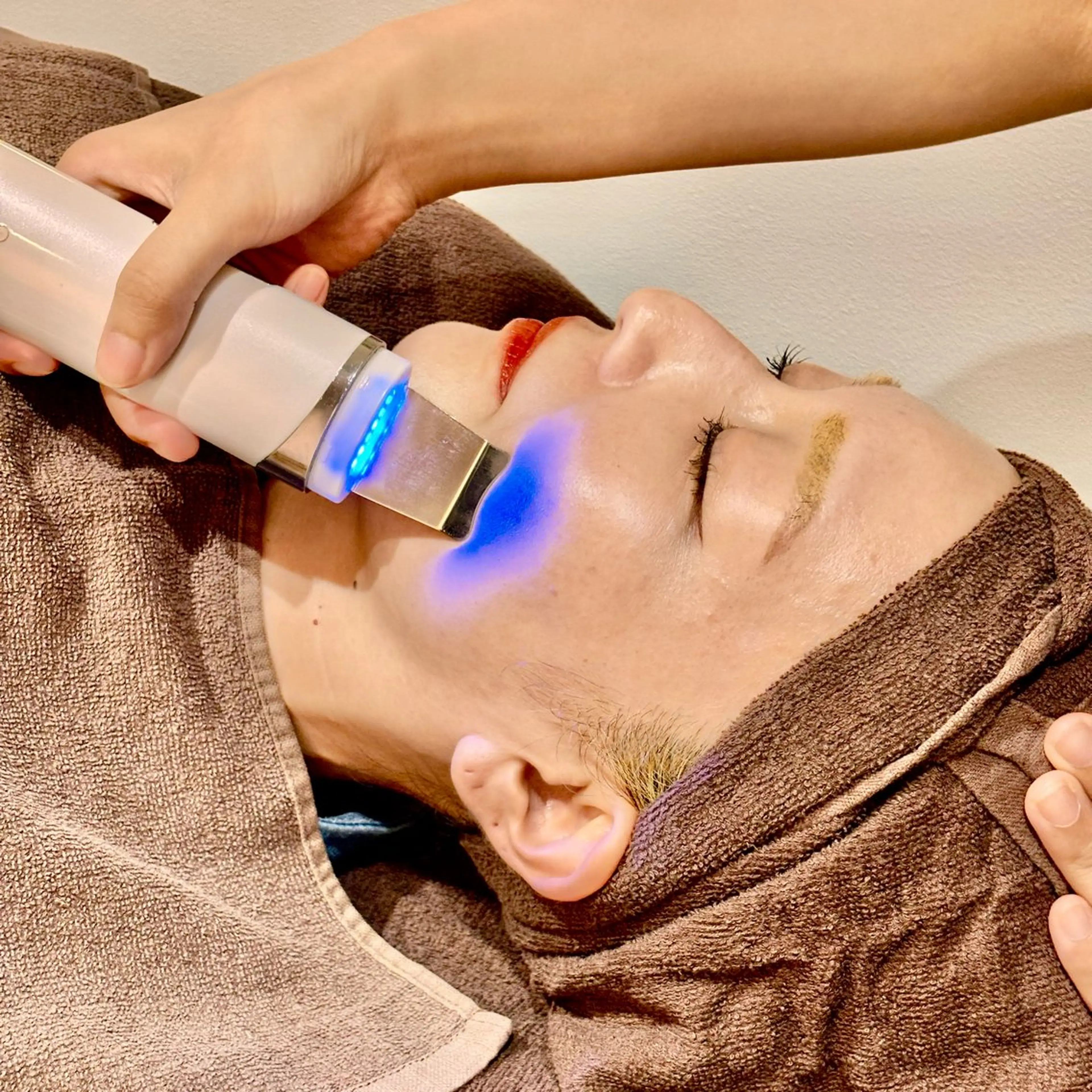 ❣4月限定❣【毛穴×詰まり×ざらつき】毛穴超音波洗浄➕マッサージ✨明るいなめらか肌に✨ （35分）メンズ歓迎の写真