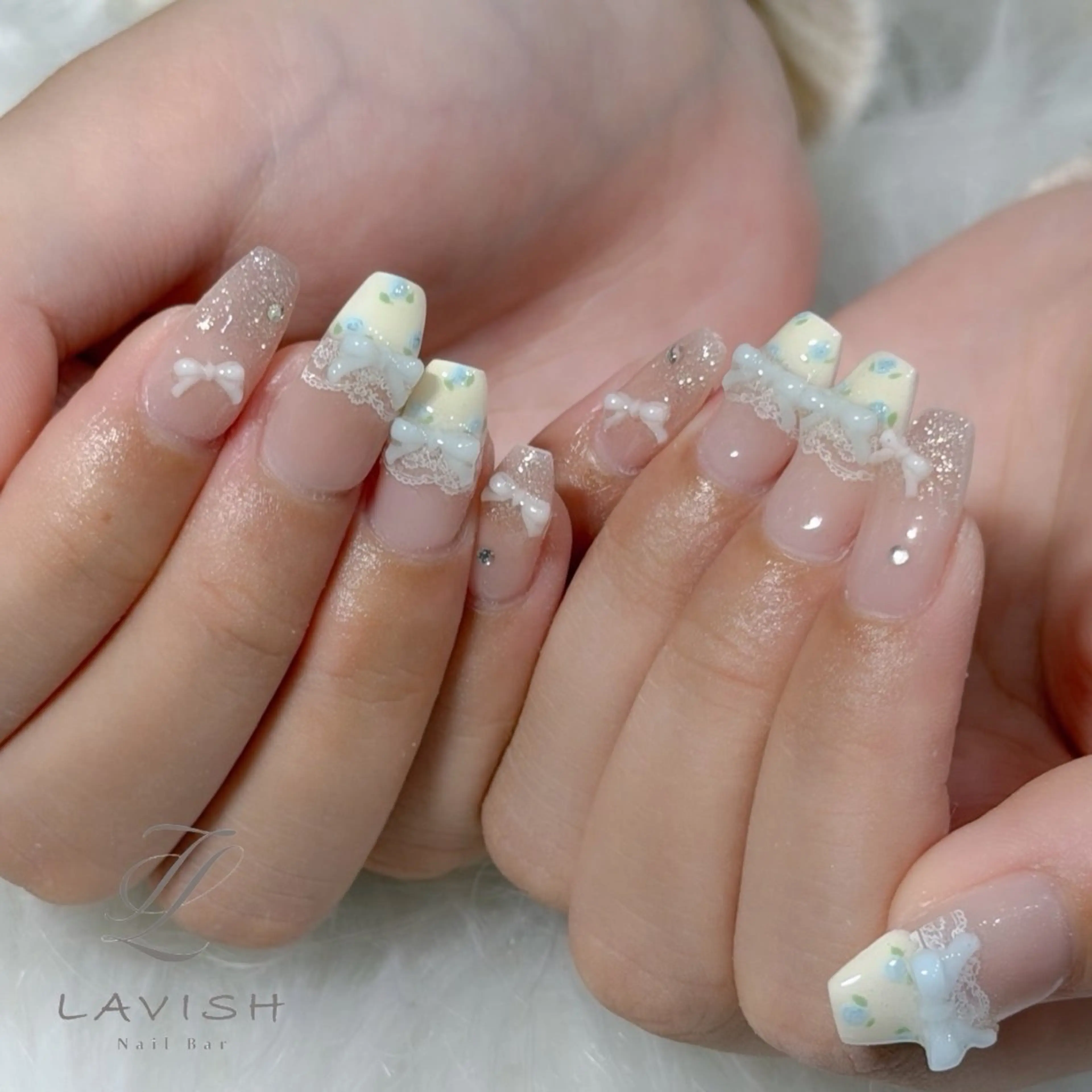 ネイル ハンドネイル フットネイル LAVISH nanamiのネイルデザイン