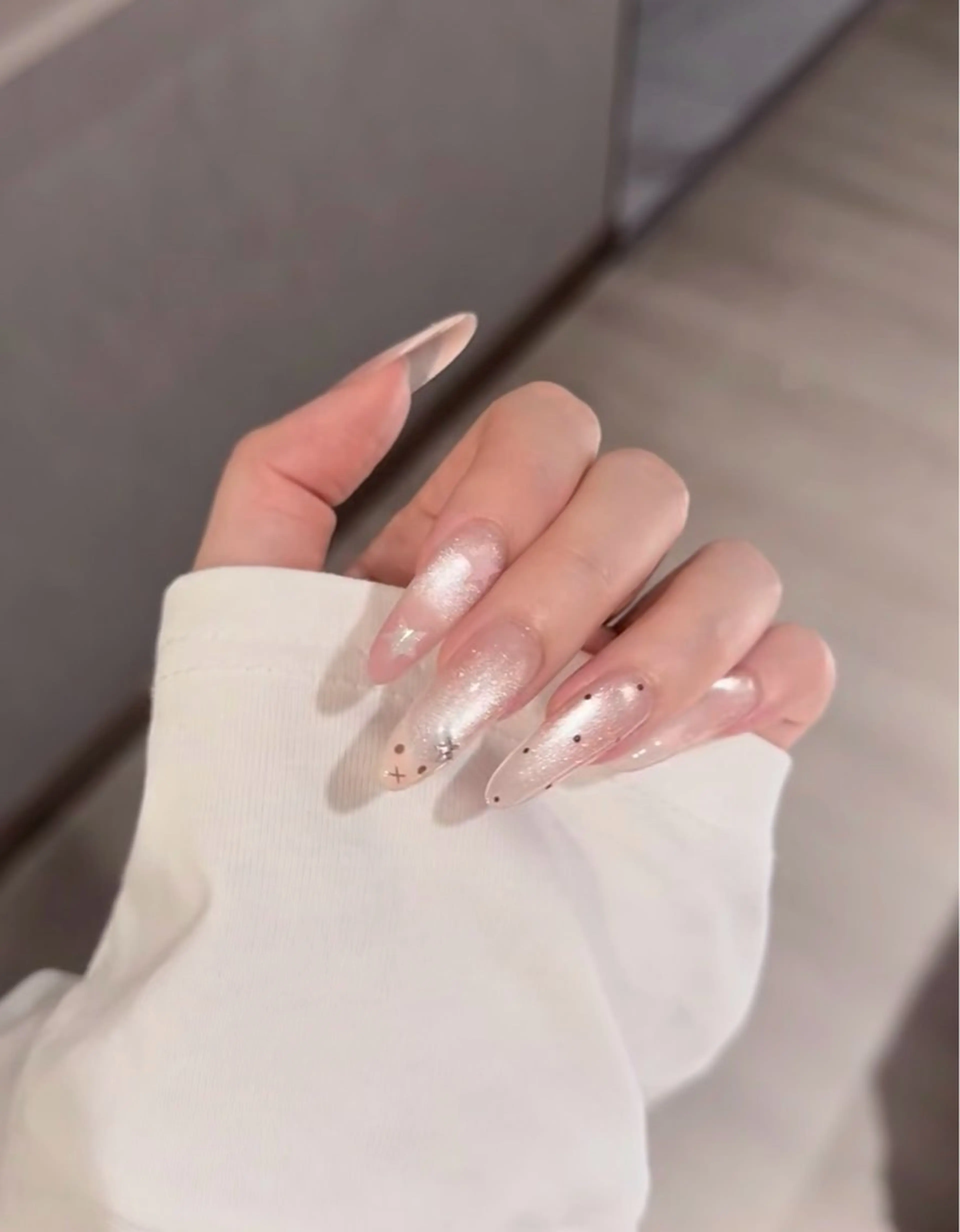 カラー グラデーションカラー ピンクカラー ハンドネイル AIN Nailのネイルデザイン