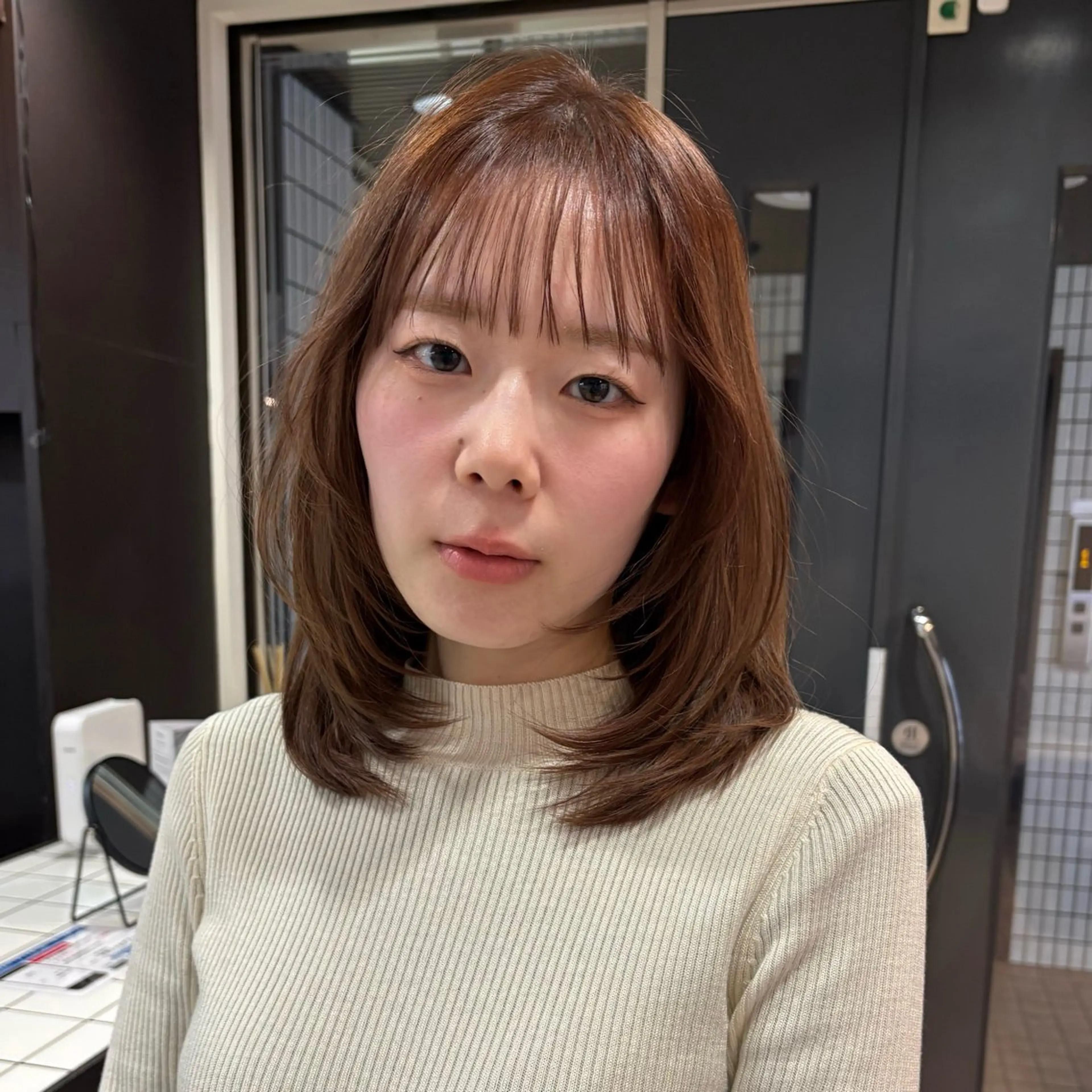 ミディアム カラー ミディアムレイヤー ベージュカラー レイヤーカット SHICUNE /ミホのヘアスタイル