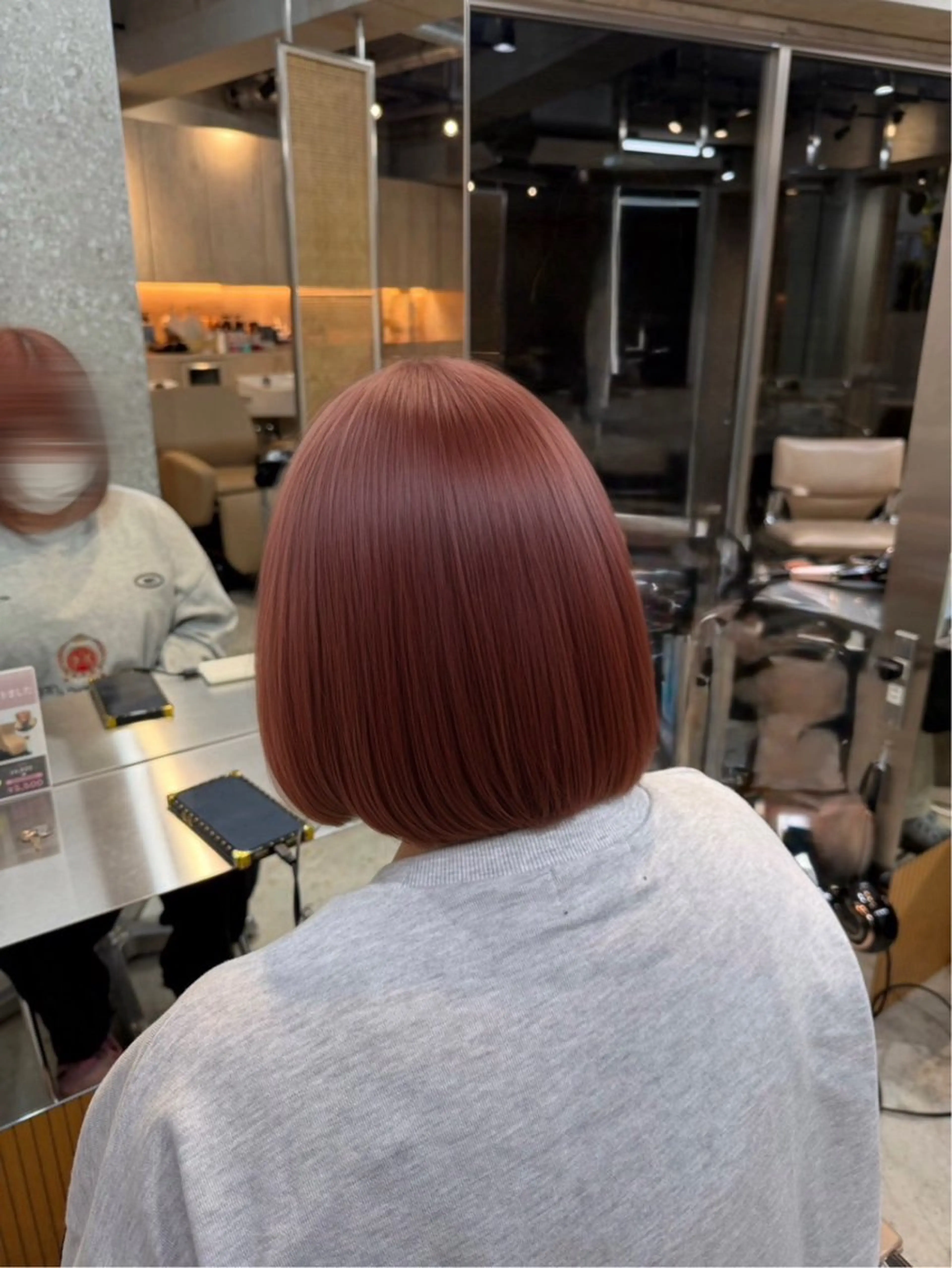 ショート カラー つやつやブラウンカラ ーあすかのヘアスタイル