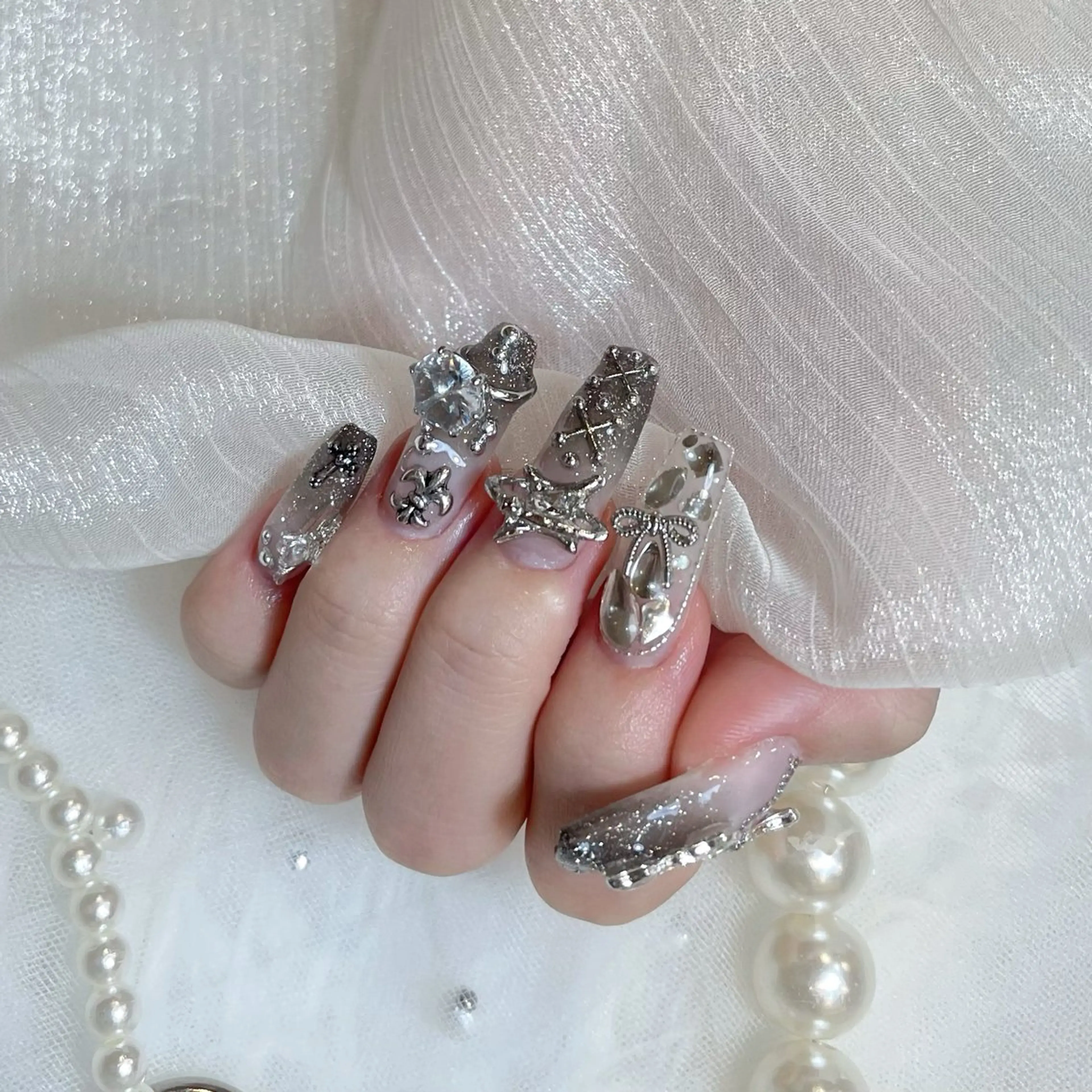 ミディアム Chiin Nailのネイルデザイン