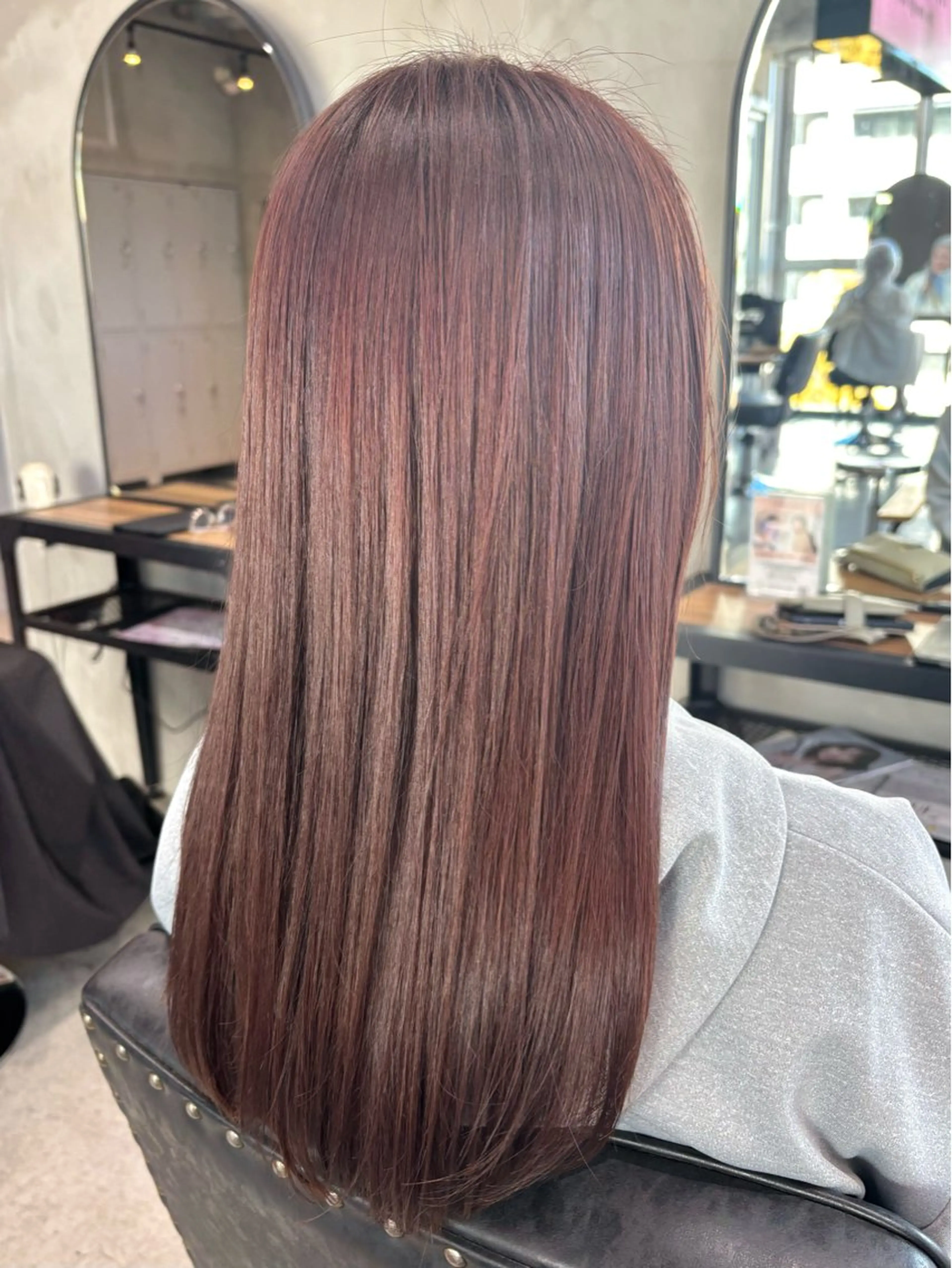 セミロング カラー ピンクカラー カット ヘアカラー トリートメント 伊藤 優花のヘアスタイル