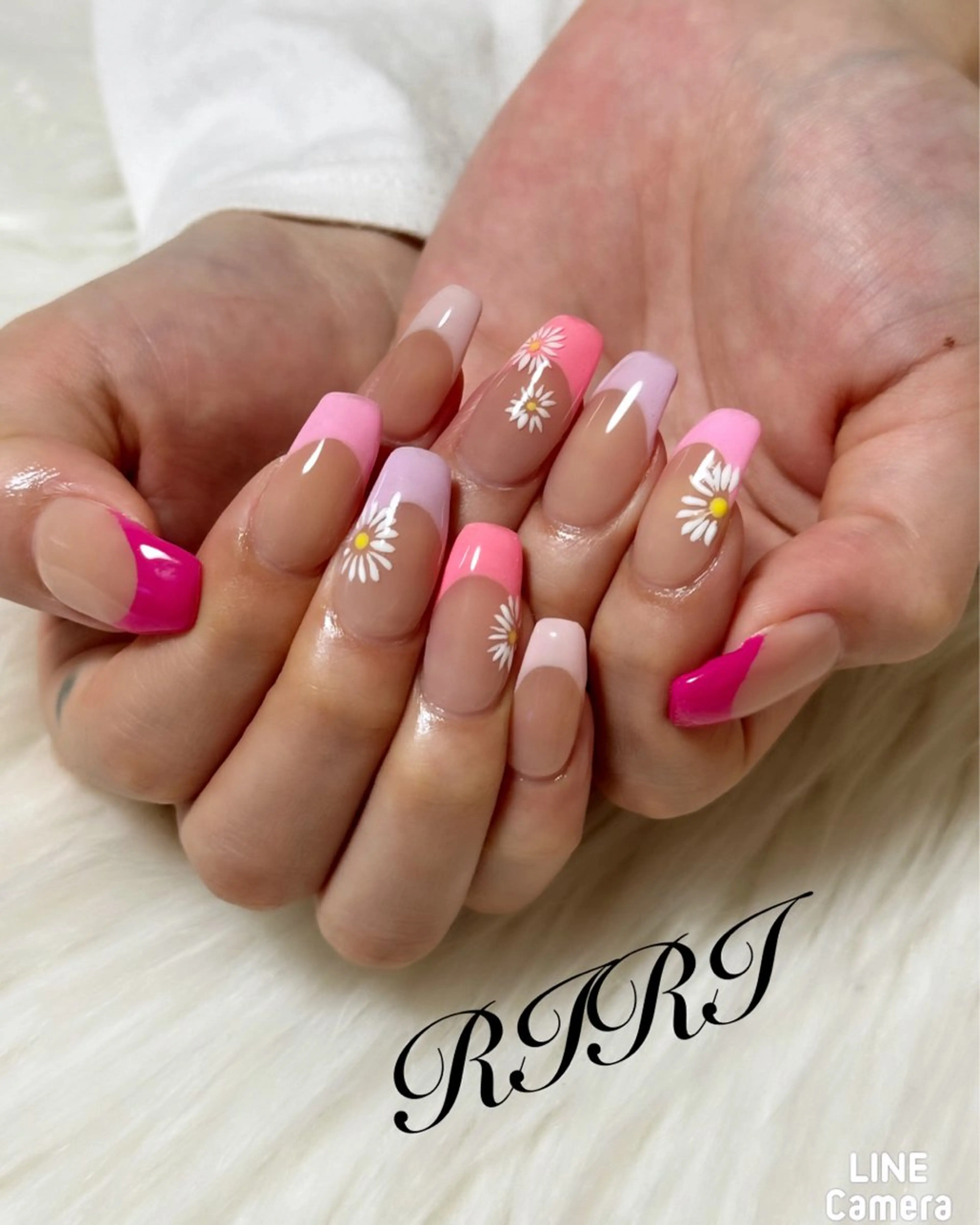 ネイル フラワーネイル フレンチネイル ジェルネイル キラキラネイル ピンク ハンドネイル riri オーナーのネイルデザイン