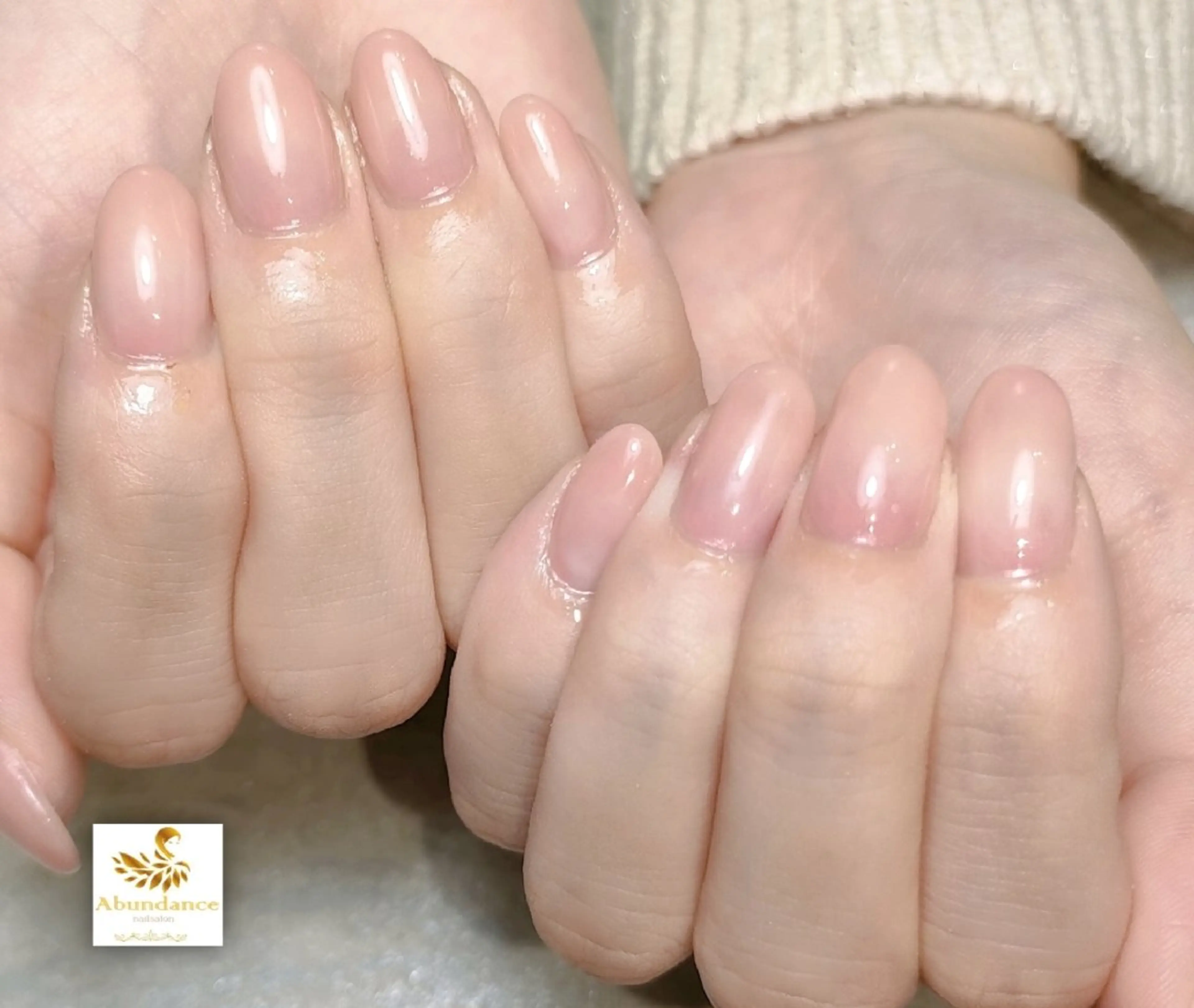 ネイル グラデーション オフィスネイル ハンドネイル 完全予約制個室サロン Abundancesのネイルデザイン