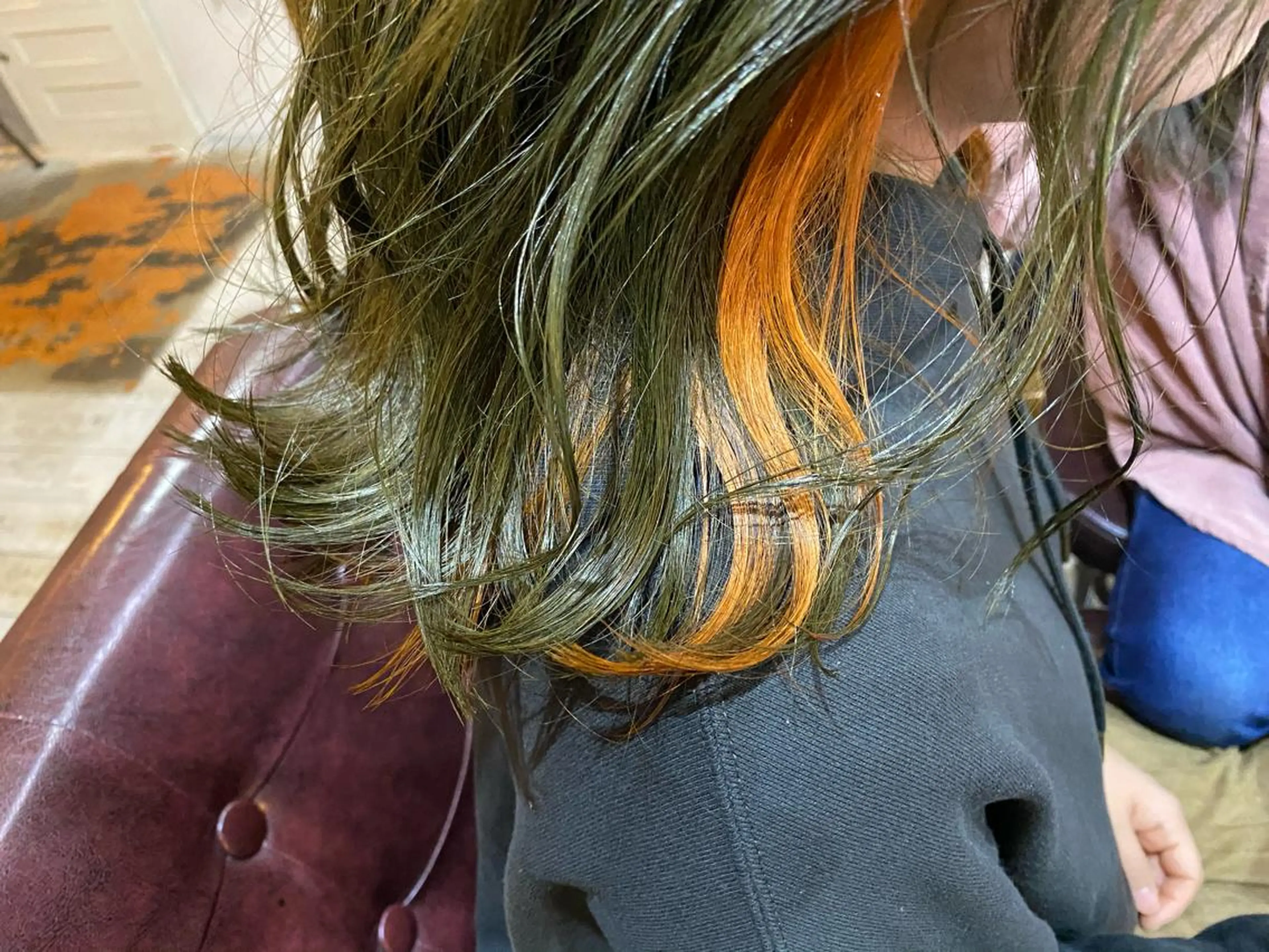 ミディアム カラー インナーカラー LILIS hair designのヘアスタイル