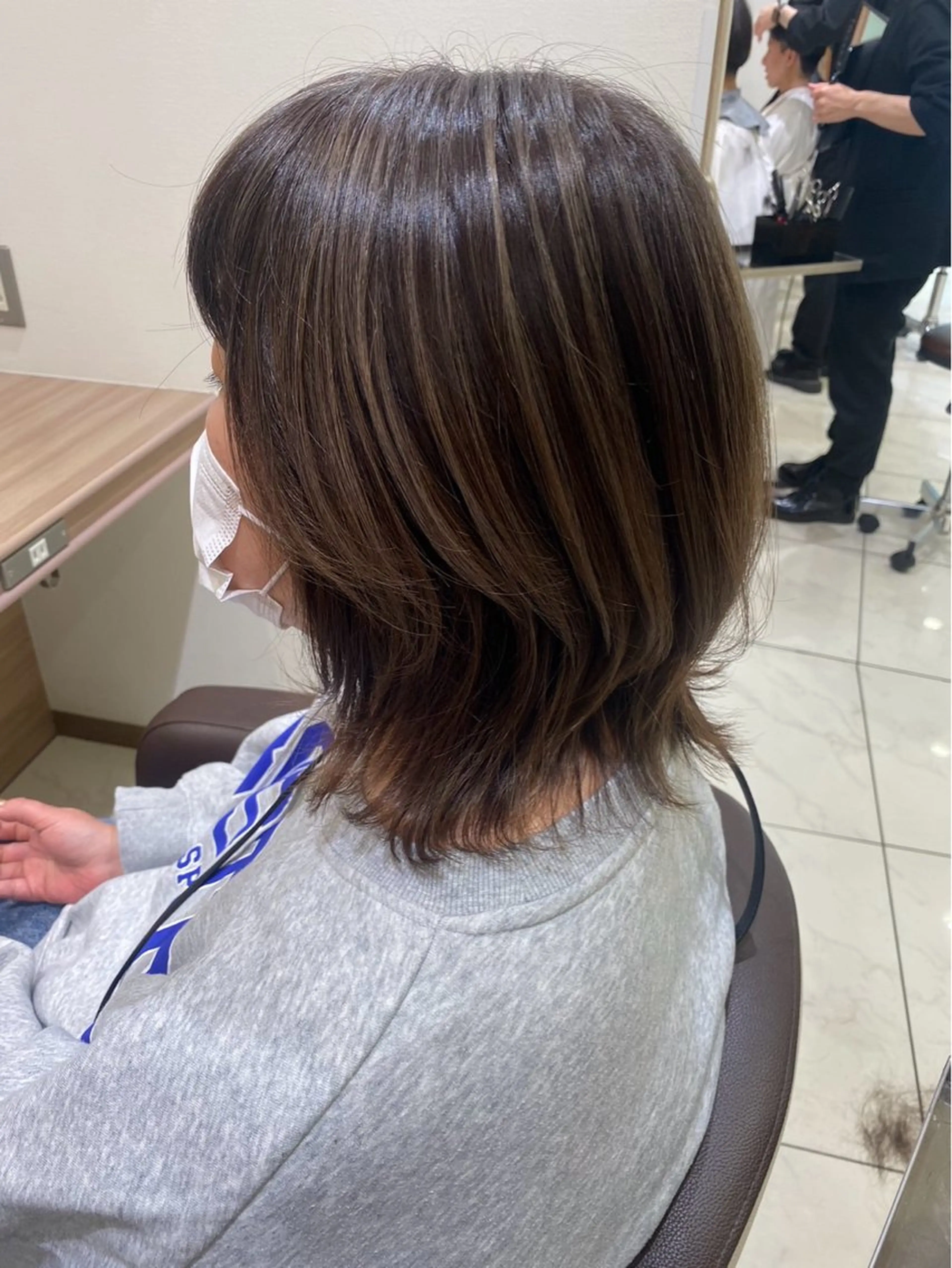 ミディアム カラー ブラウンカラー 透明感カラー オレンジ カット ヘアカラー 🌱脱白髪染め特化 🌱岡田将英のヘアスタイル