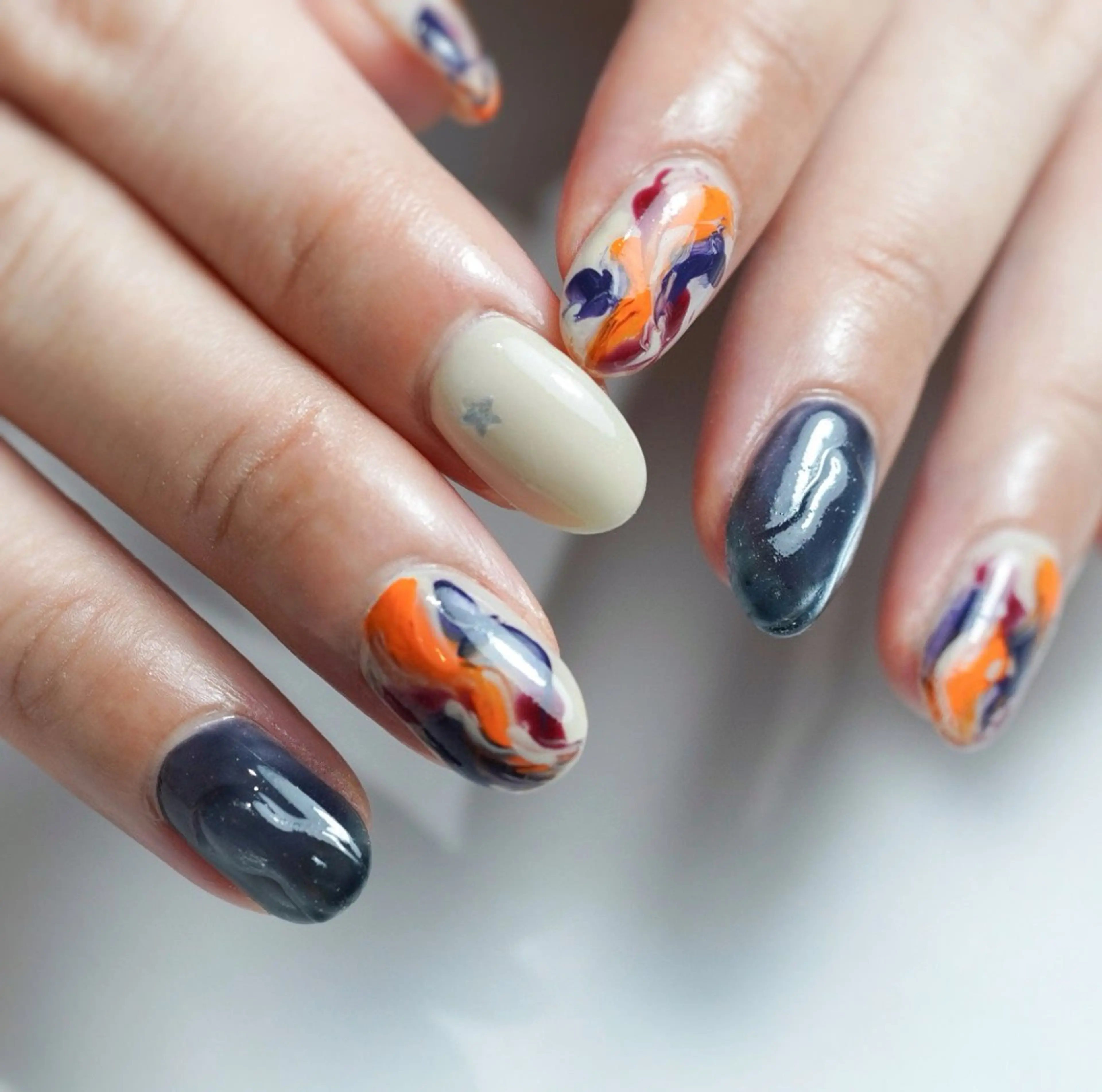ミディアム ハンドネイル Re nailのネイルデザイン