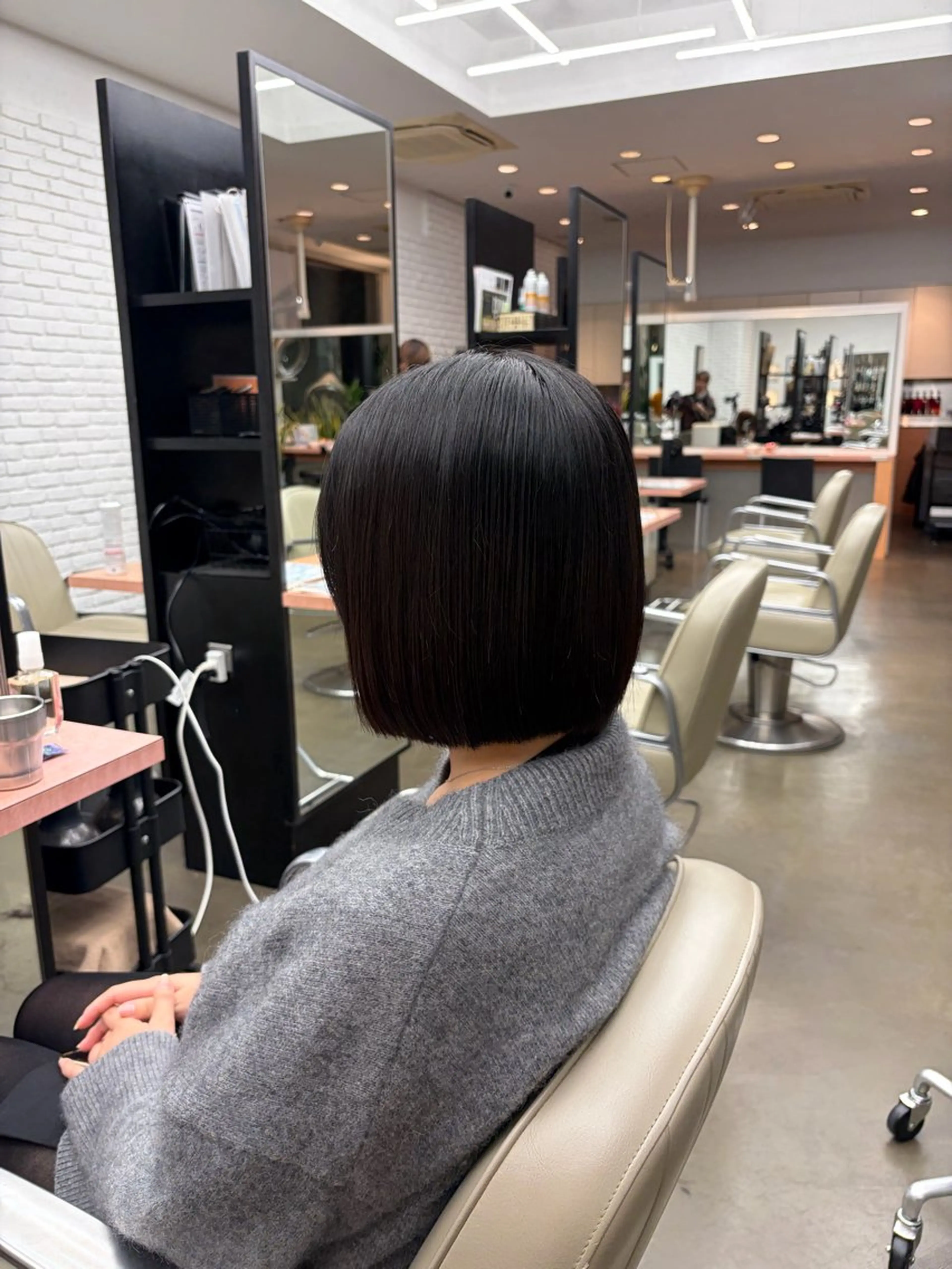 ショート ヘアアレンジ 切りっぱなしボブ ボブ 🎧ayaka/ボブ /透明感カラー🩵のヘアスタイル