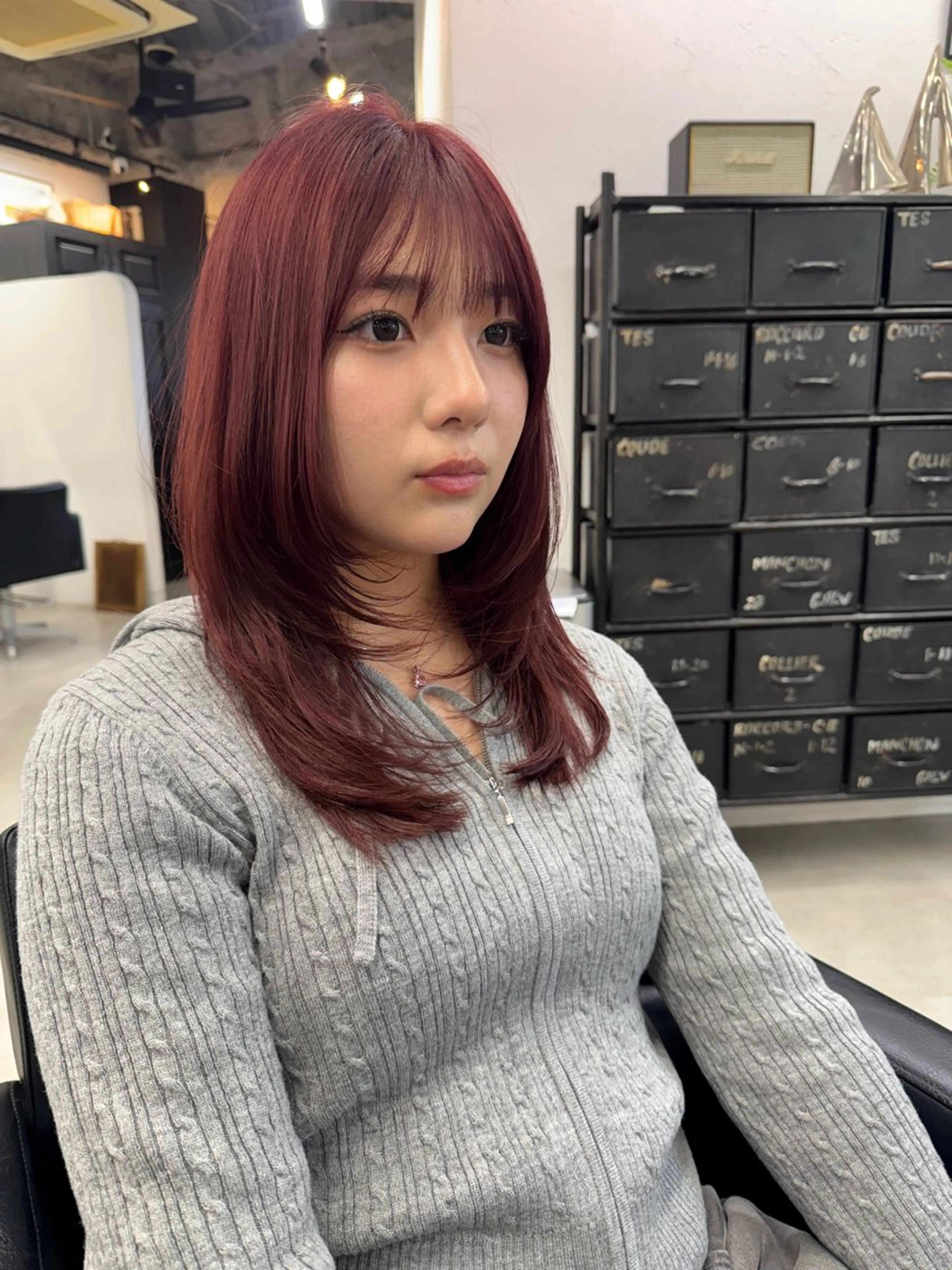 ミディアム カラー レイヤーカット ヘアカラー トリートメント Rico / bob/グレージュのヘアスタイル