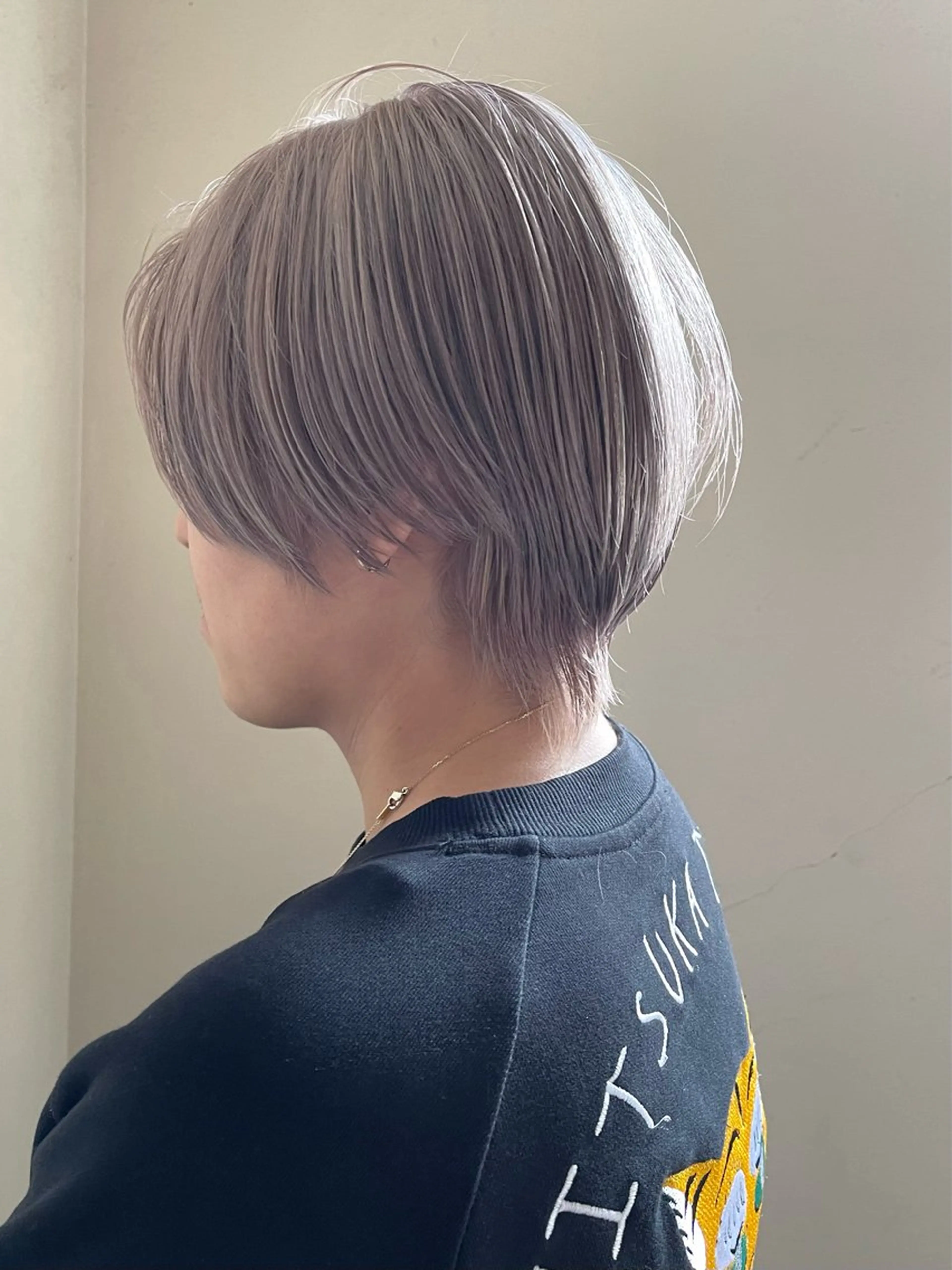 ミディアム カラー ベージュカラー ホワイトベージュ 安部佑哉/ハイトーン /レイヤー/ブリーチのヘアスタイル