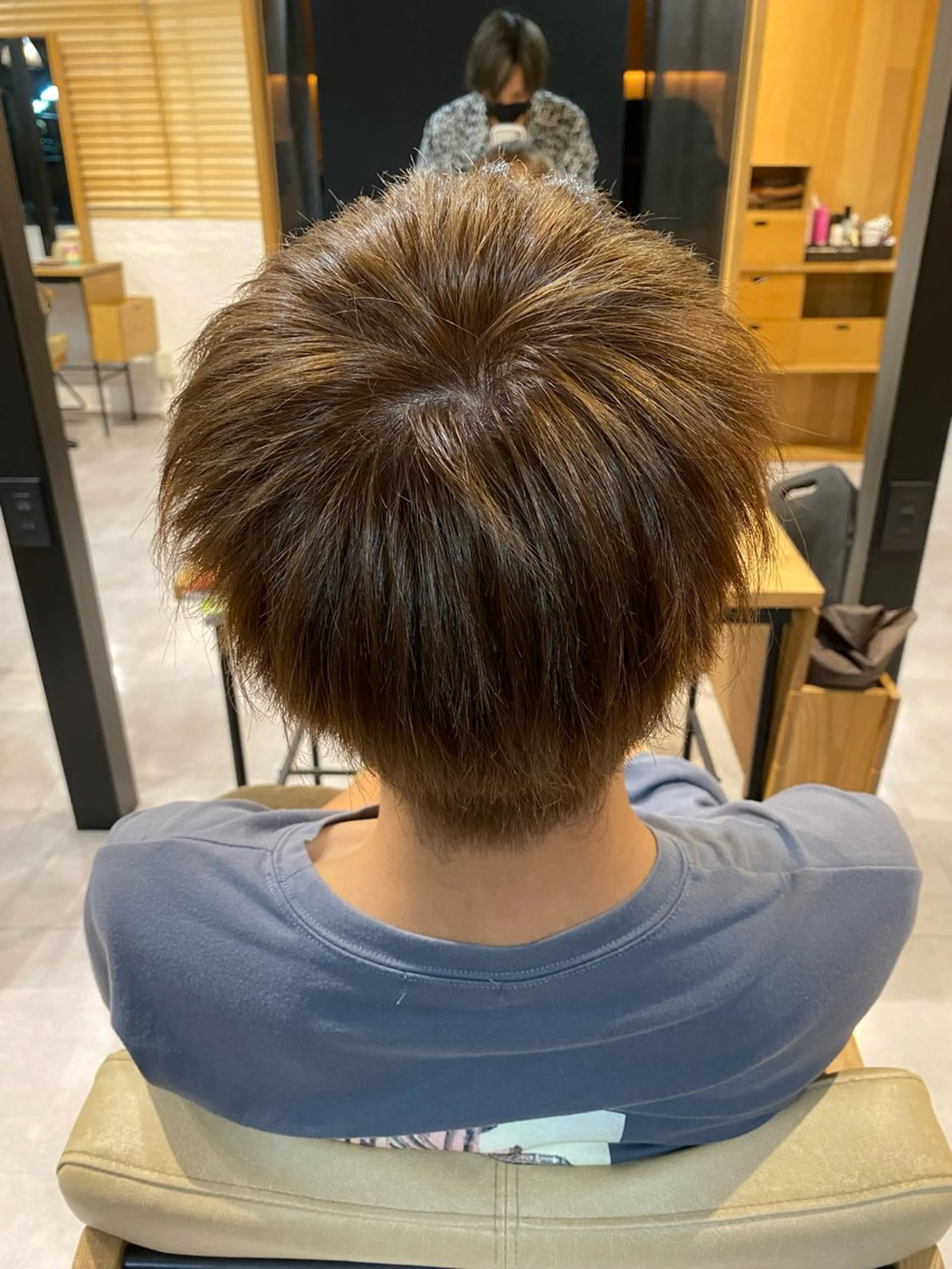 ショート ヘアカラー 新田 楓太のヘアスタイル