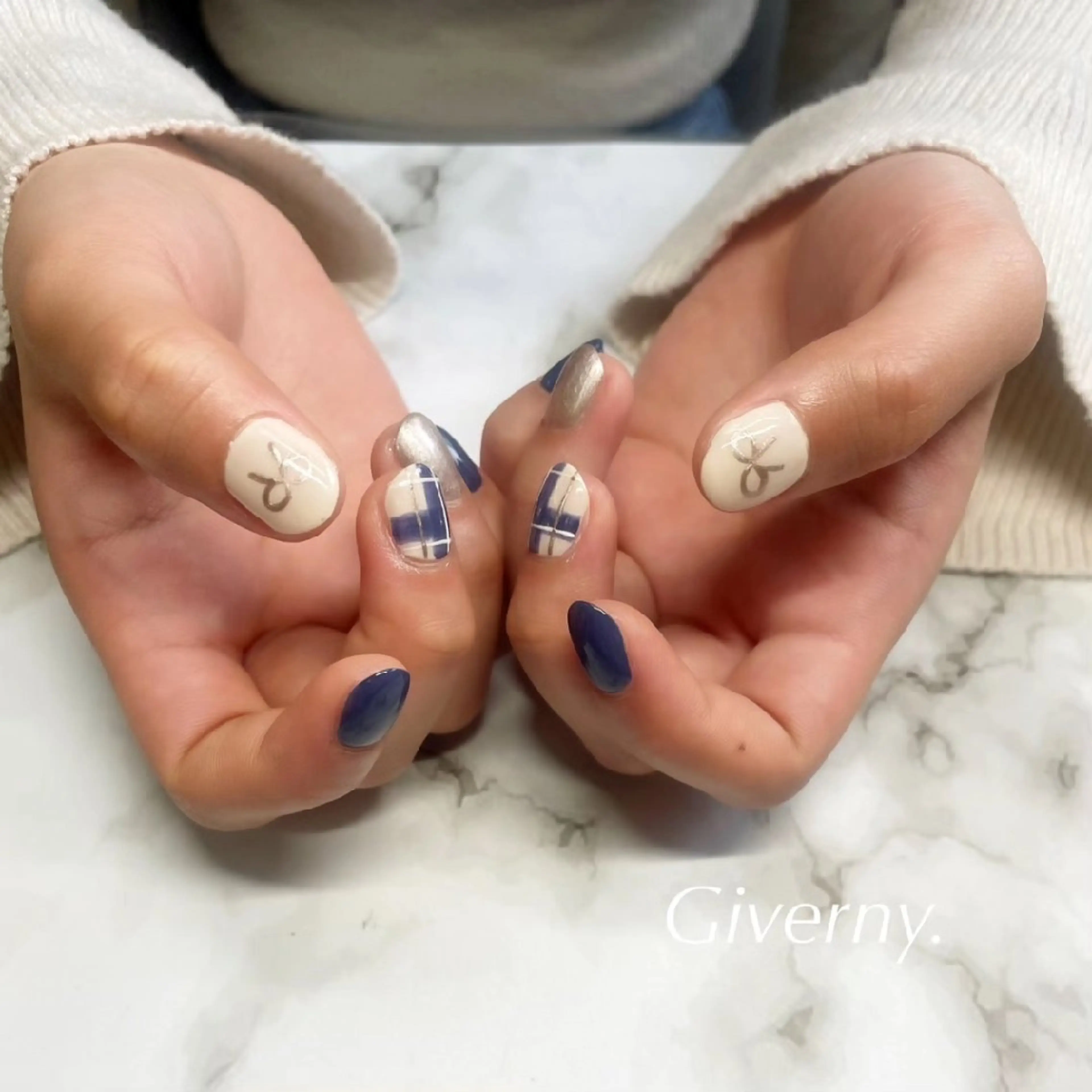 ネイル 冬ネイル ハンドネイル Giverny .のネイルデザイン