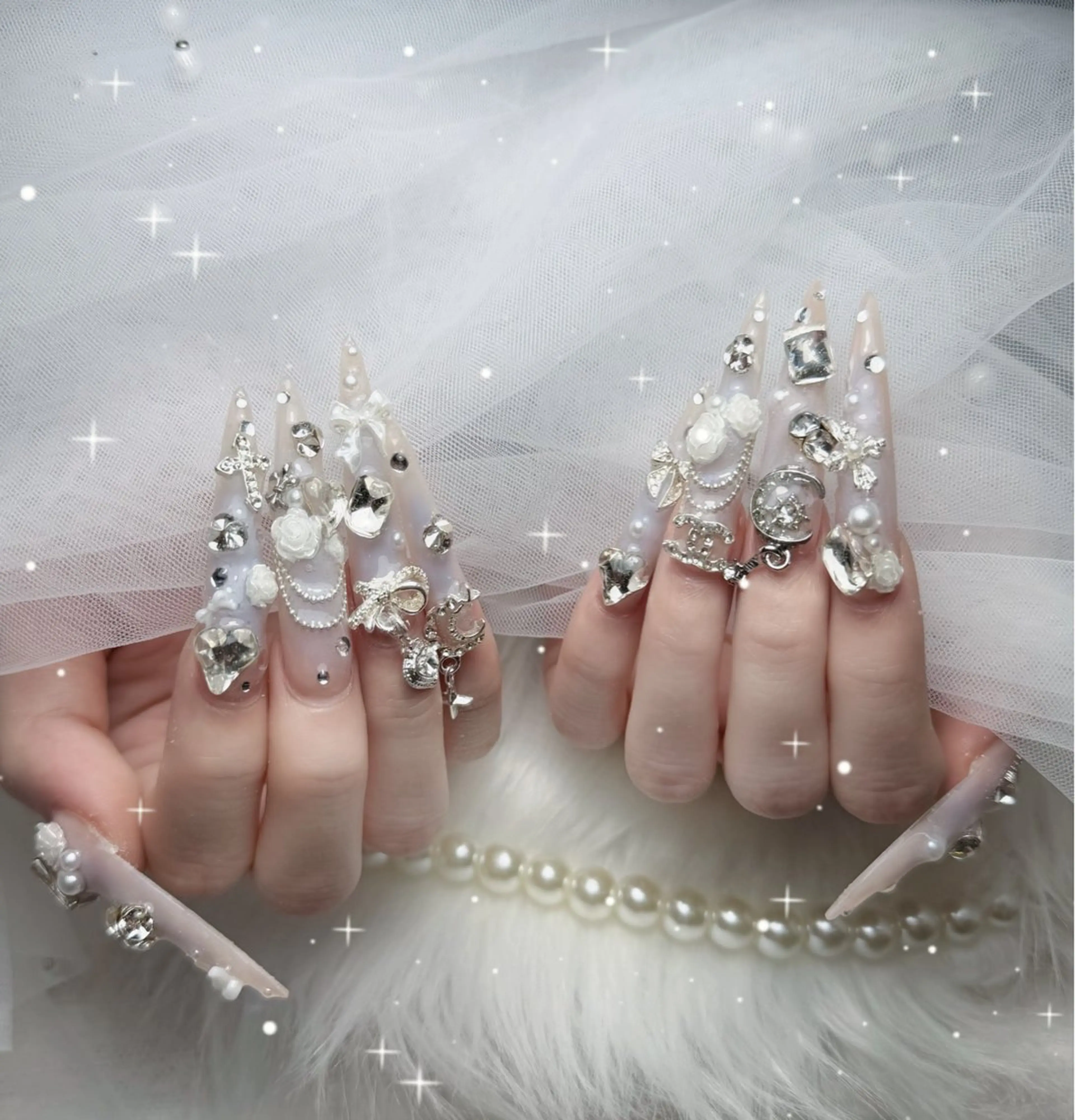 ネイル ハンドネイル いちご ちゃんのネイルデザイン