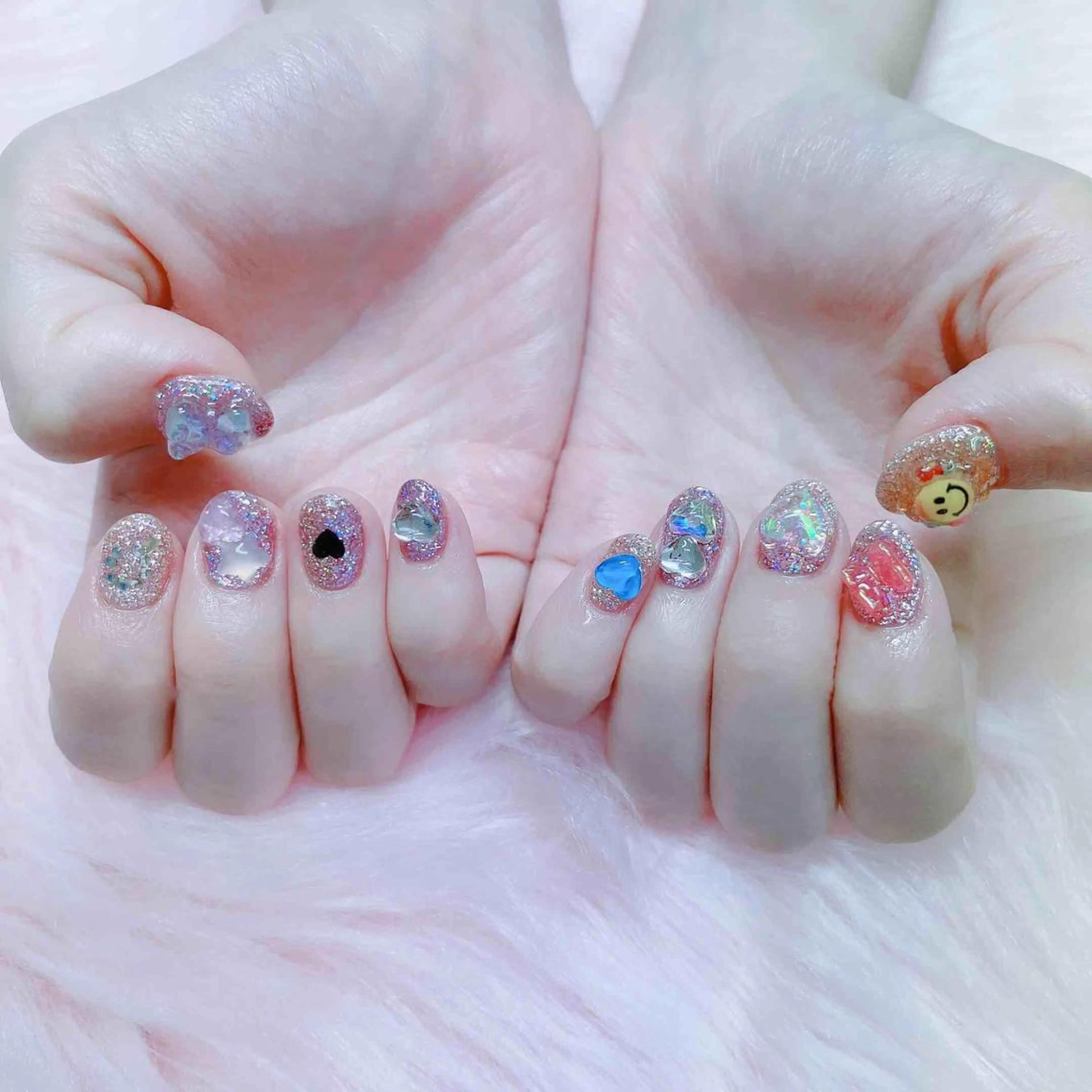 ネイル ハンドネイル MoonNail ユリ🌸のネイルデザイン