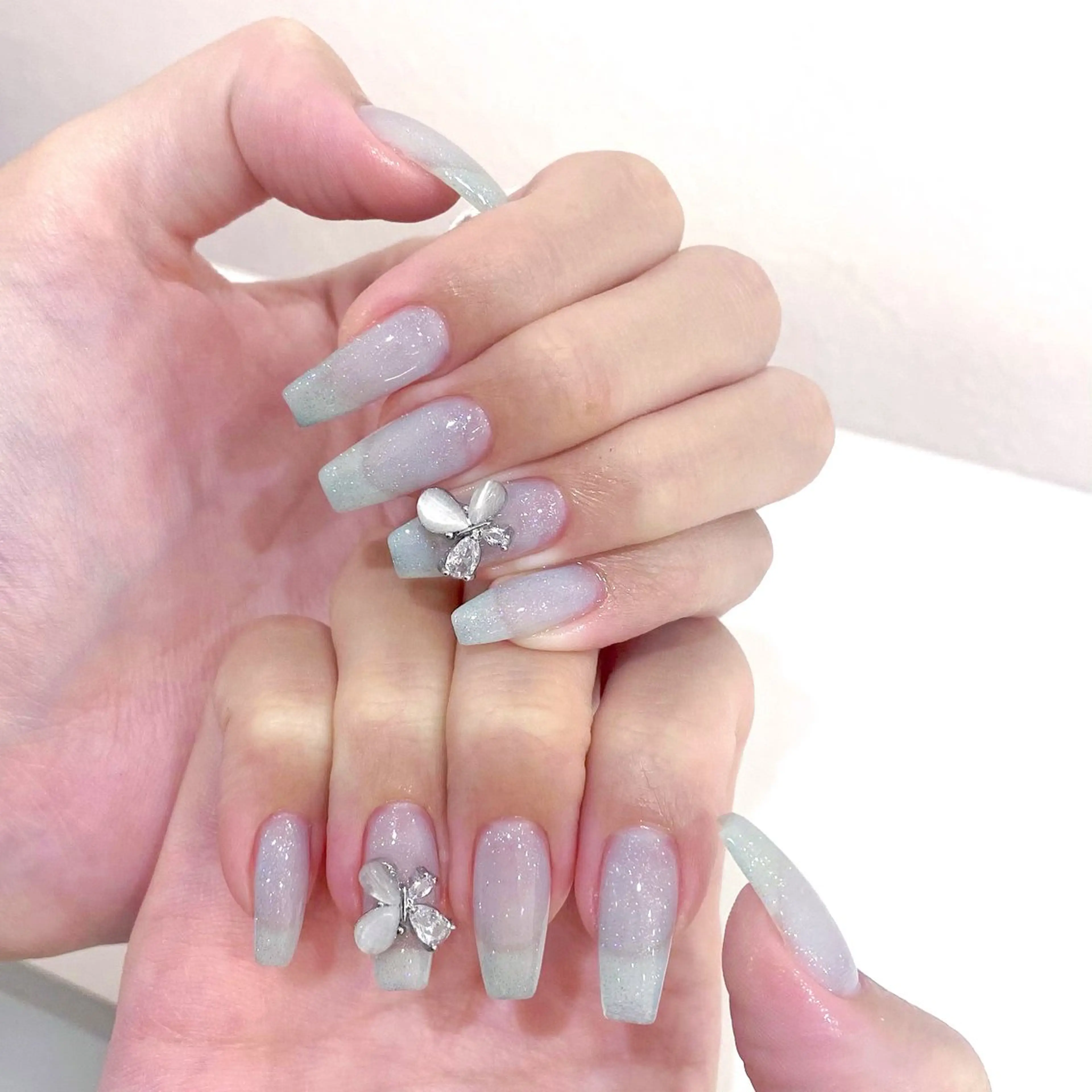 ネイル ガーリー キラキラネイル 韓国ネイル オフィスネイル ワンホンネイル nailsalon ChuColaのネイルデザイン