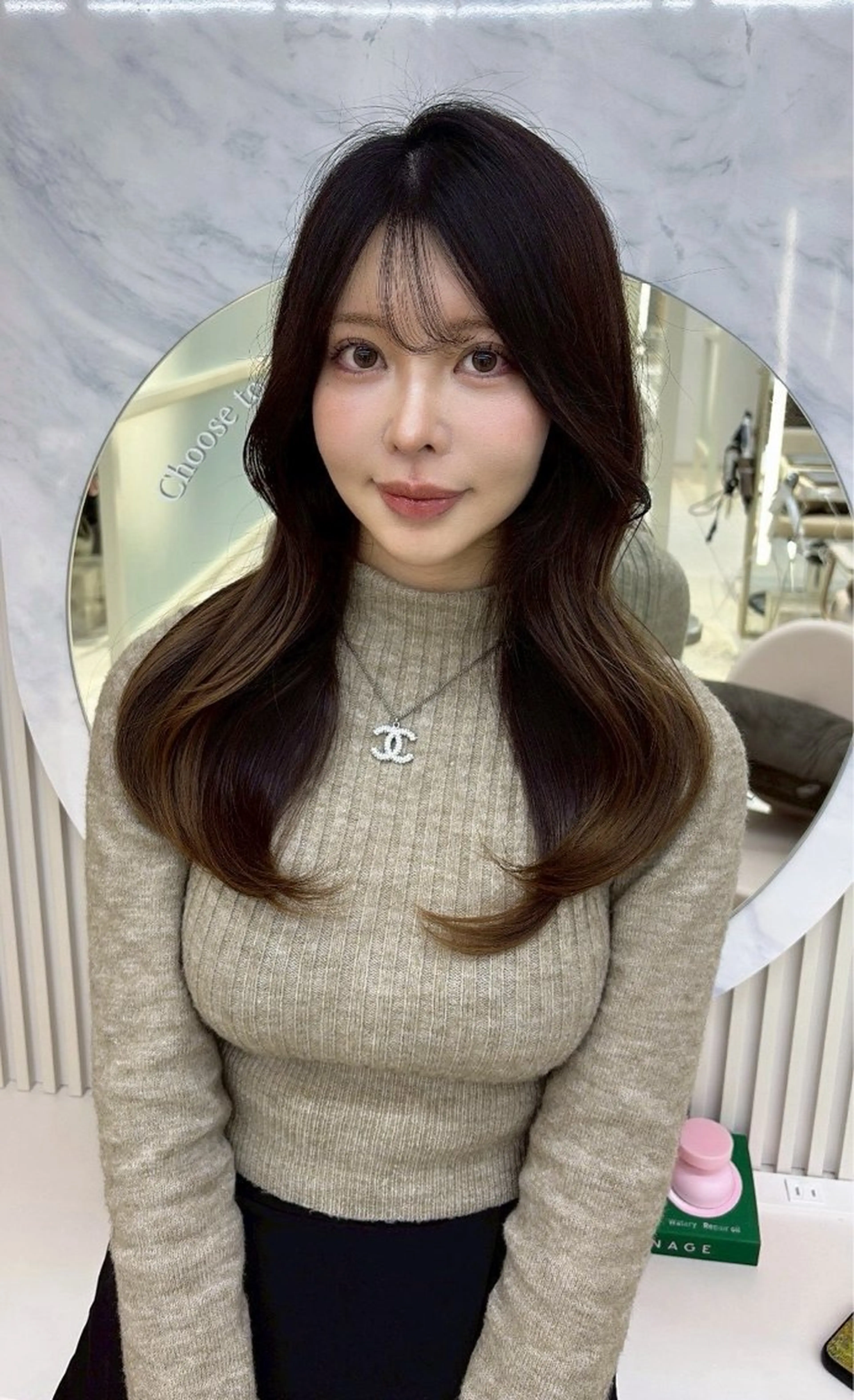 カラー 山口 寧々のヘアスタイル