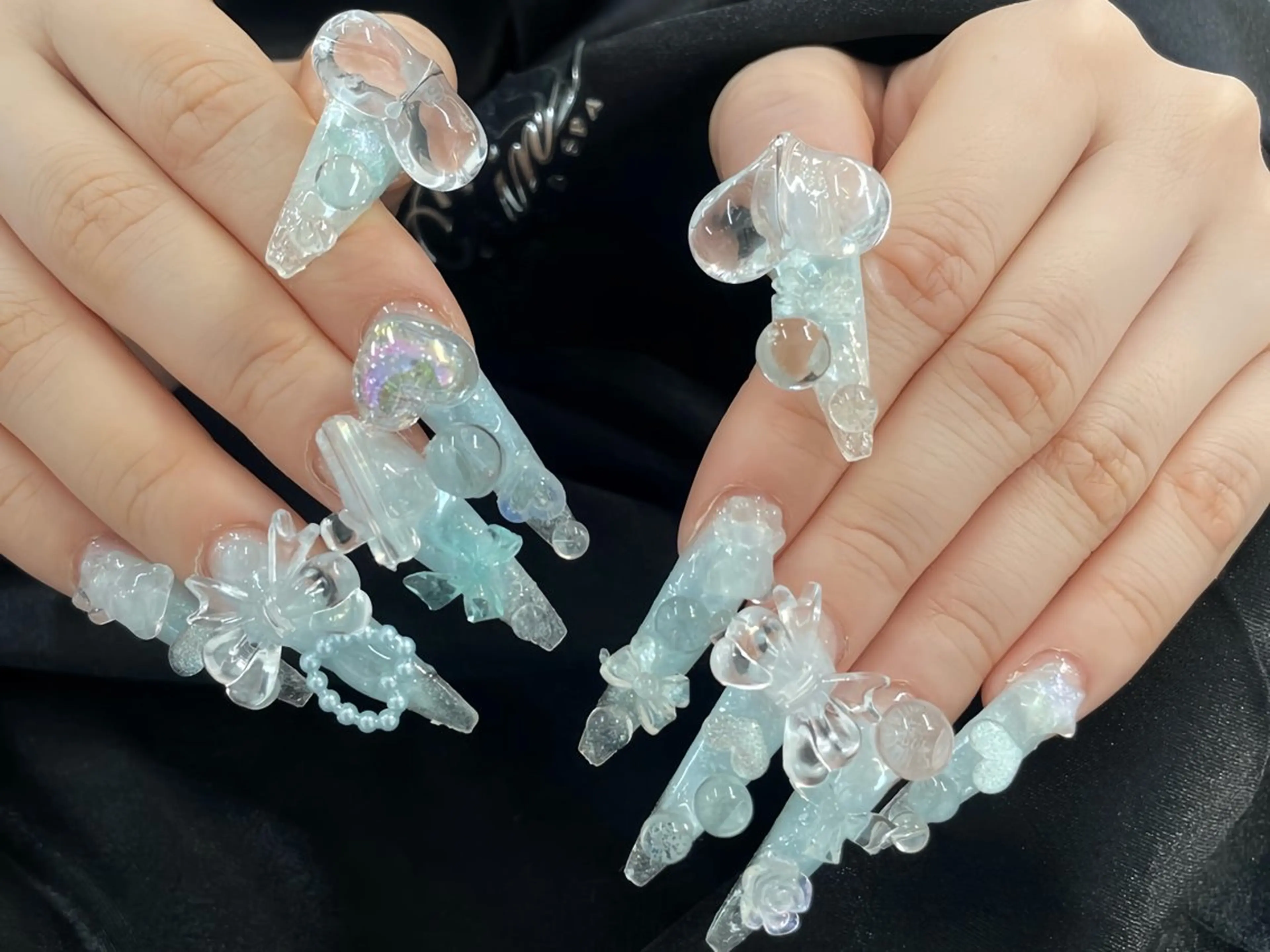 ネイル アートネイル チークネイル ジェルネイル ロングネイル マグネットネイル ハンドネイル Rin Nail 新大久保店のネイルデザイン