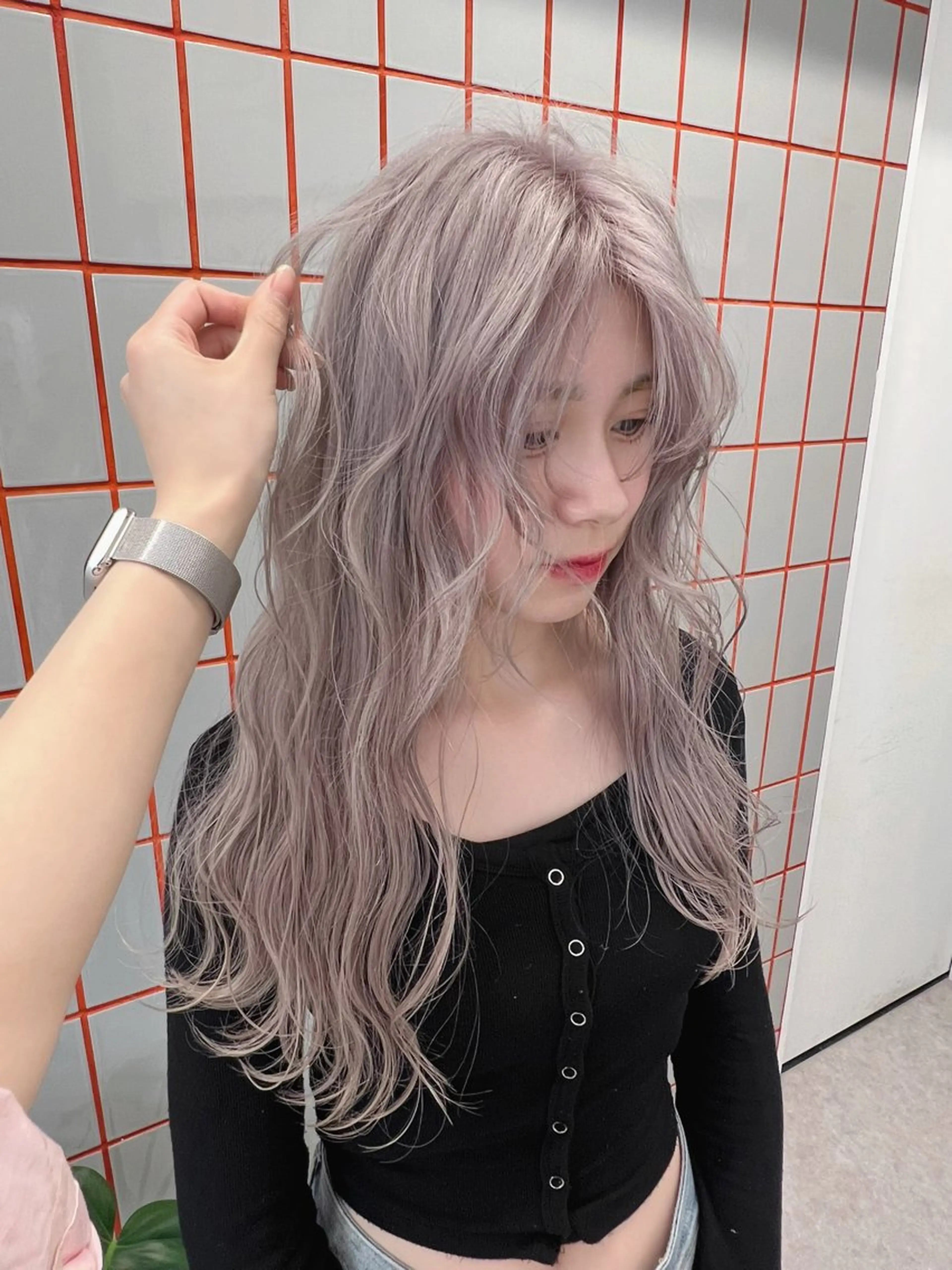 ロング カラー PELE所属・💍透明感 💖艶ミルクティーのヘアスタイル
