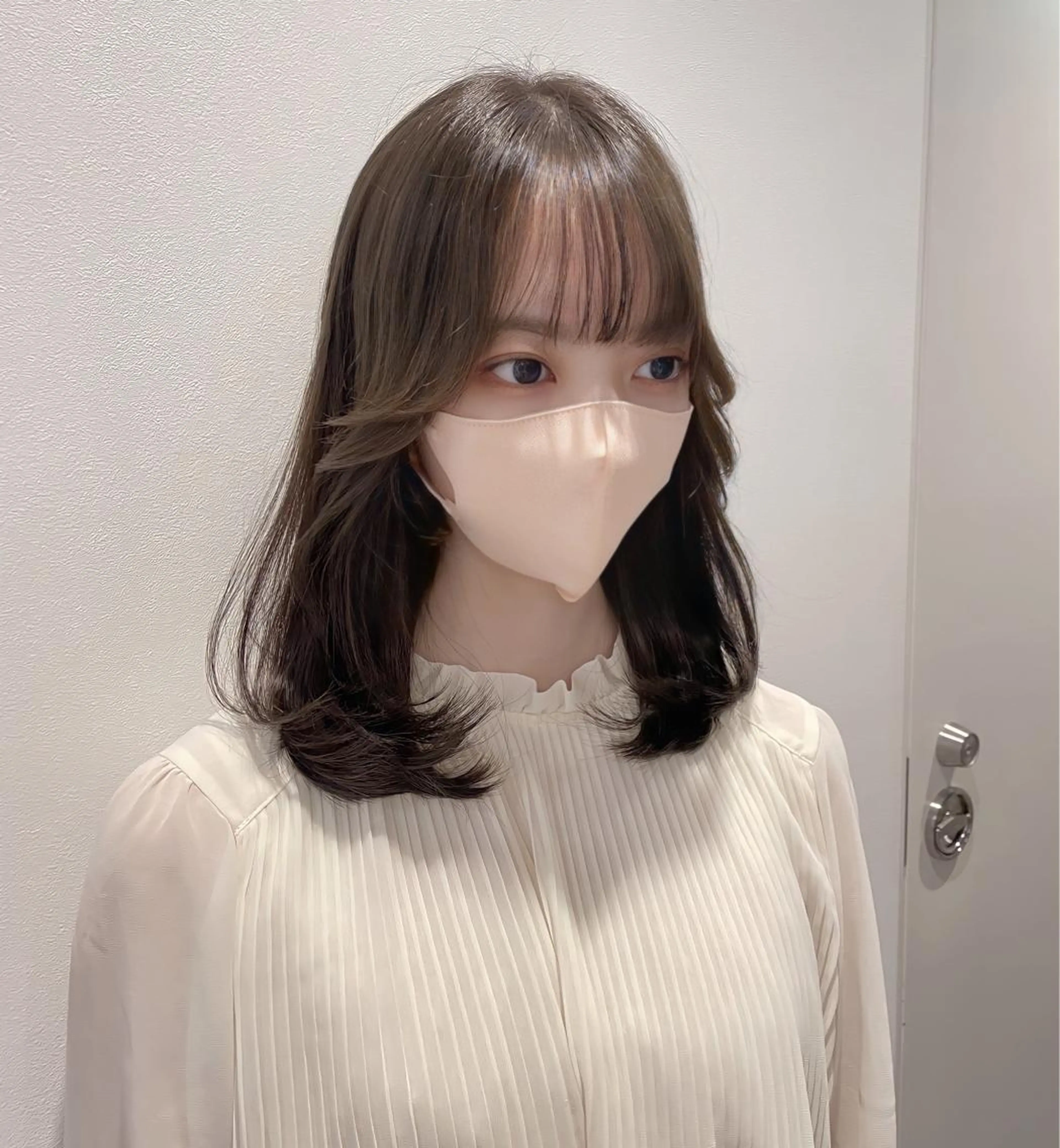 セミロング 銀座／レイヤーカット 🤍内野すみれのヘアスタイル