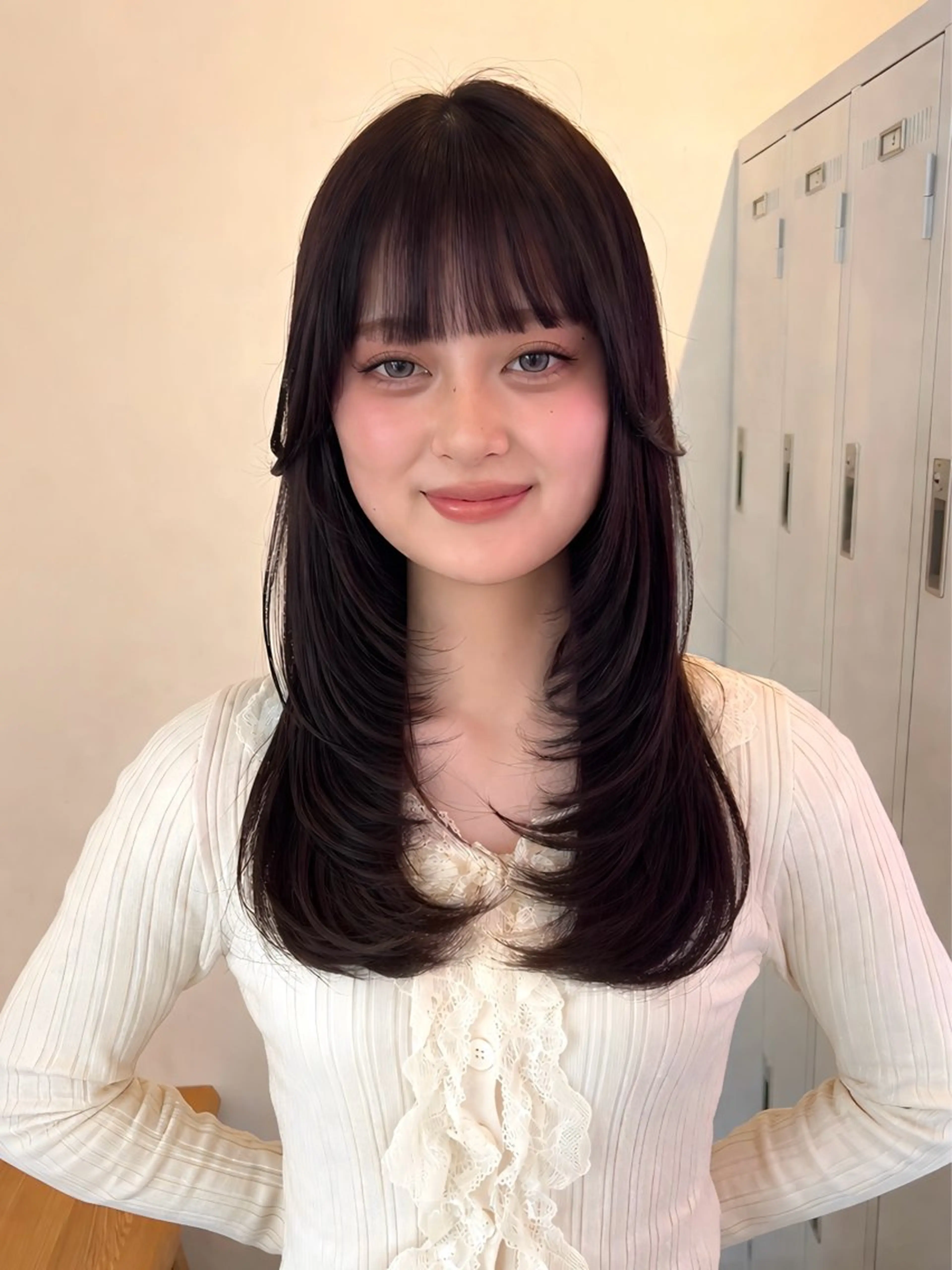 ロング ロングレイヤー チョコレートブラウン レイヤーカット ロング カット ヘアカラー トリートメント un ジュリアのヘアスタイル