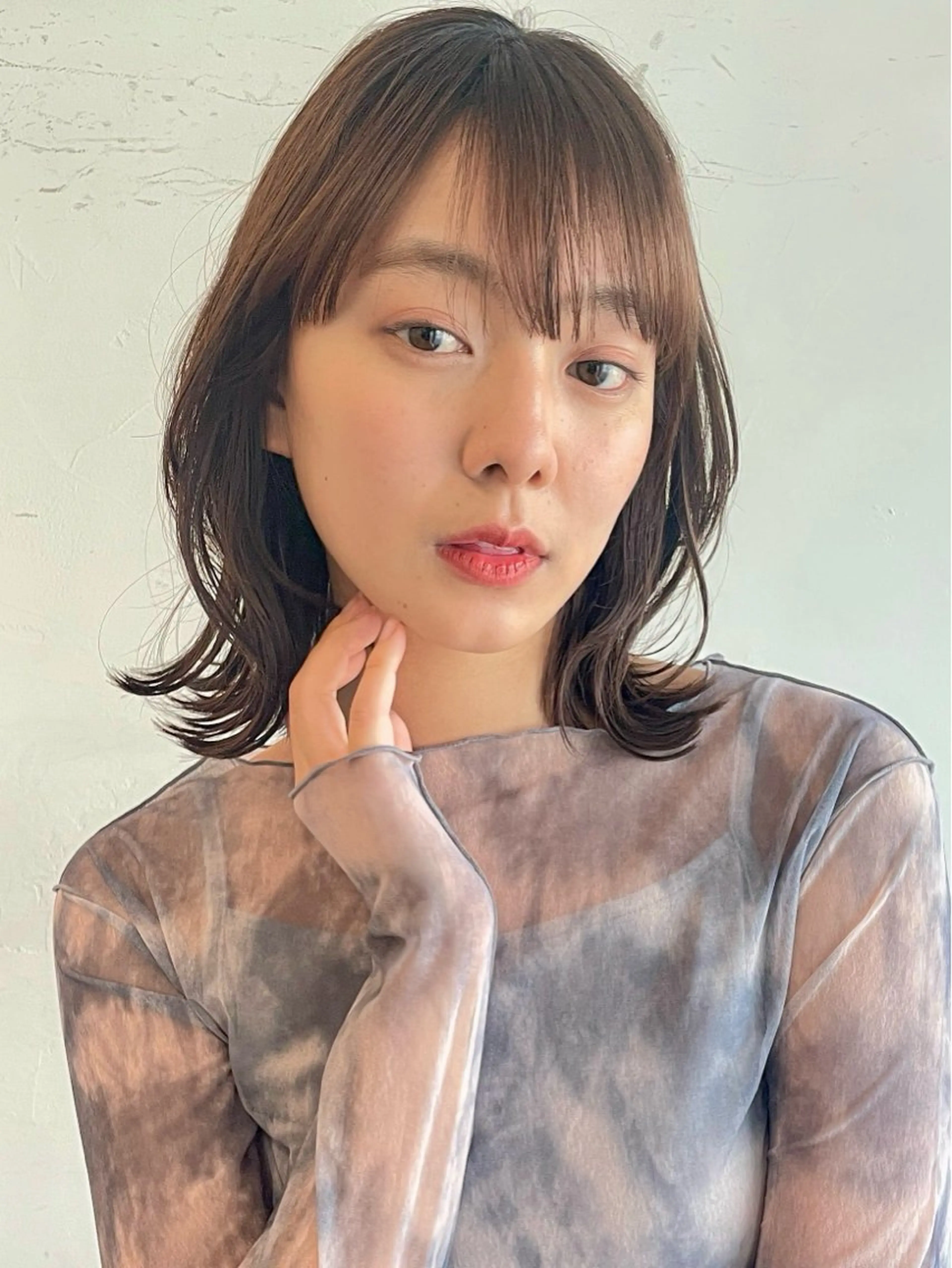 ミディアム 米澤 由衣のヘアスタイル