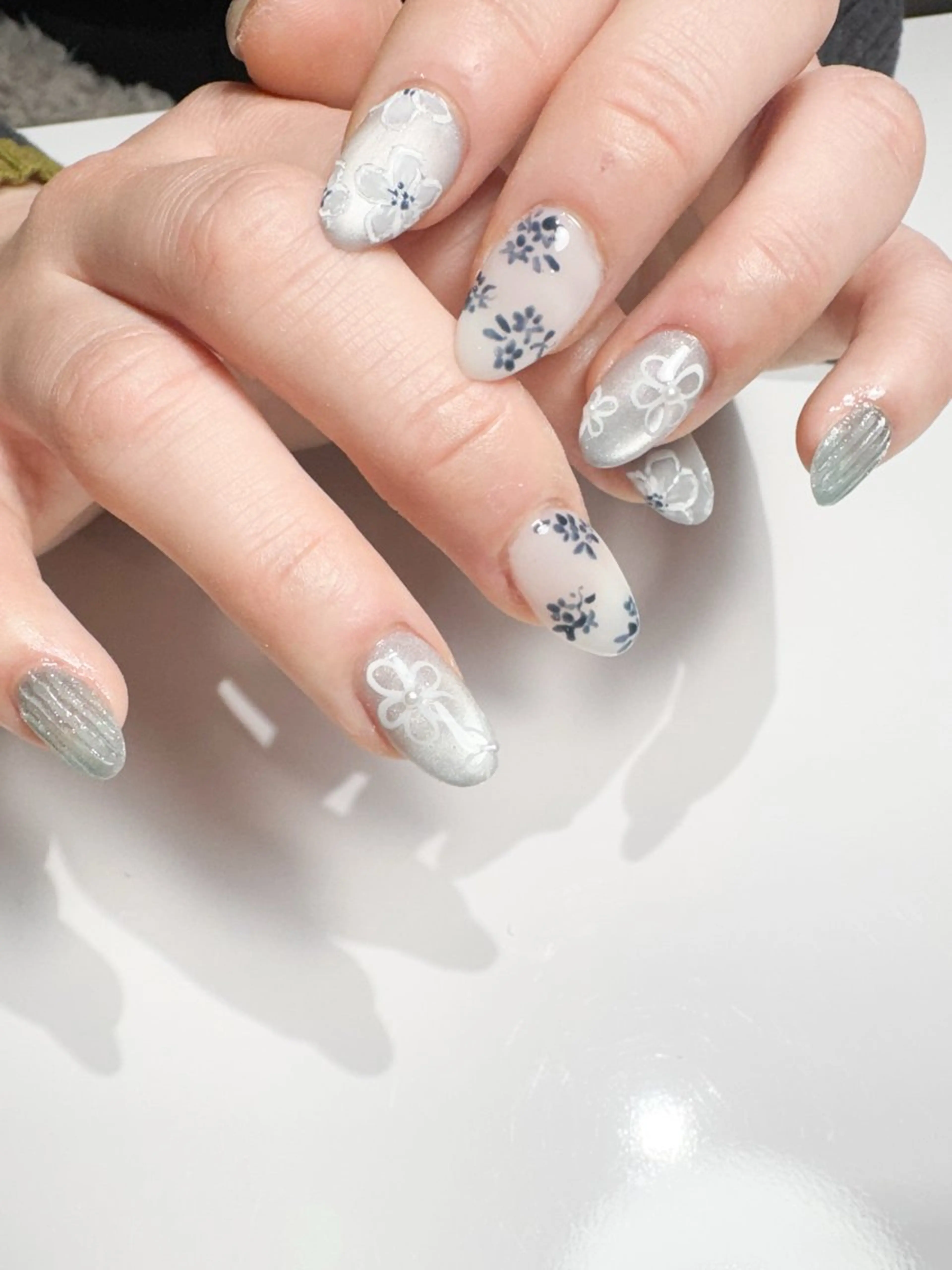 ミディアム ハンドネイル Re nailのネイルデザイン
