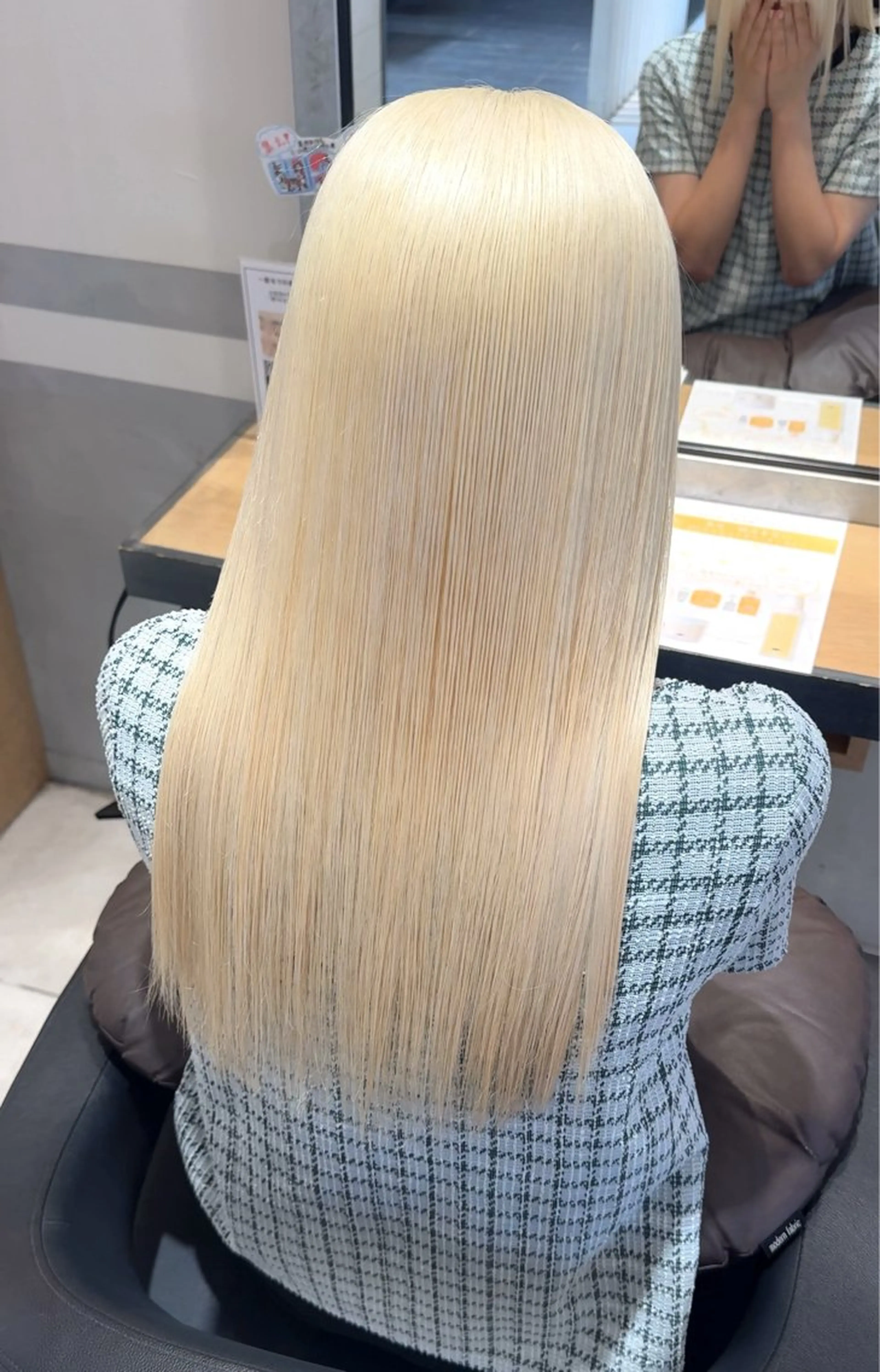 セミロング ヘアカラー RIPPLE所属・たかはし るなのヘアスタイル