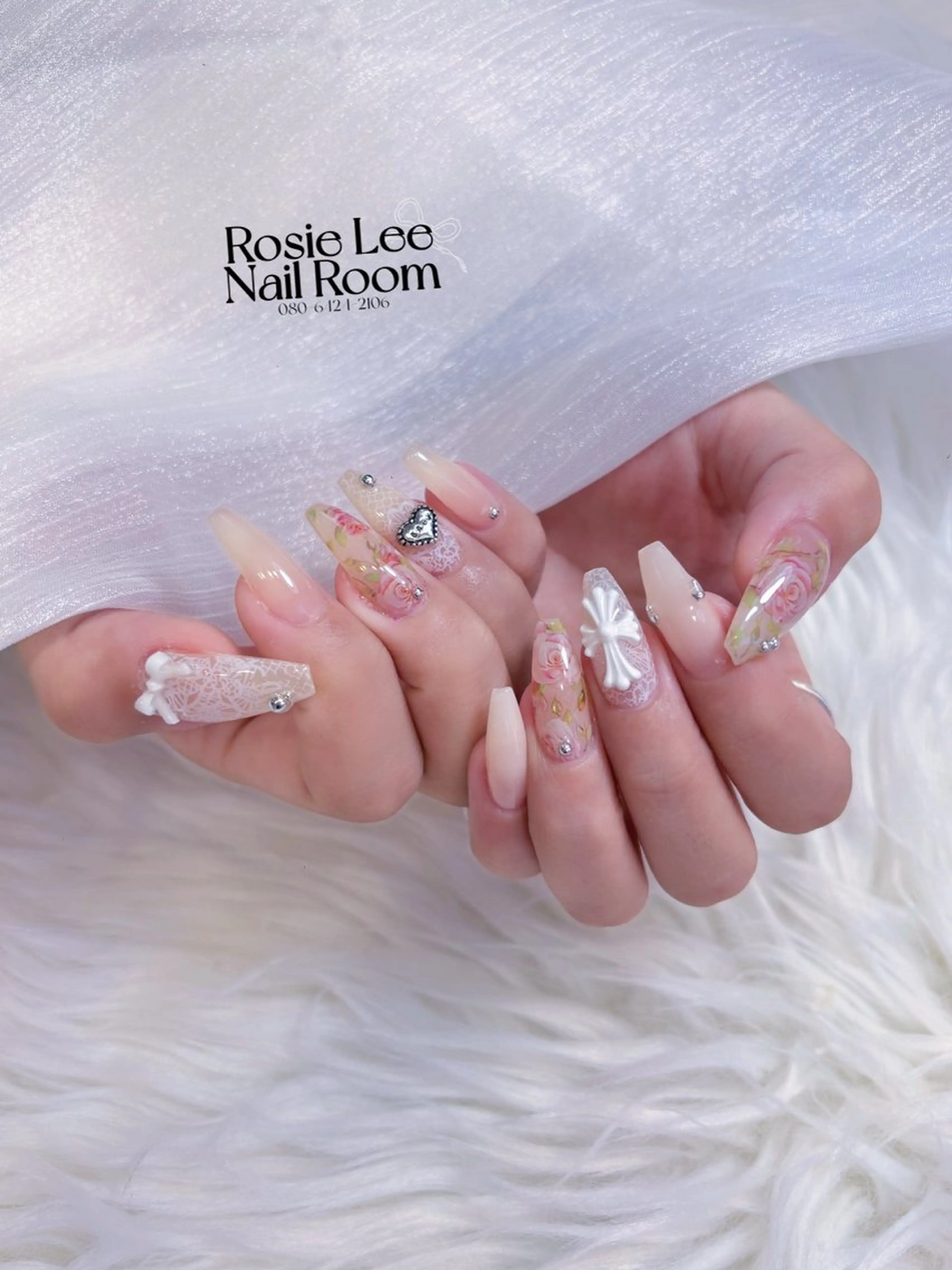 ネイル ハンドネイル ROSIE LEEのネイルデザイン