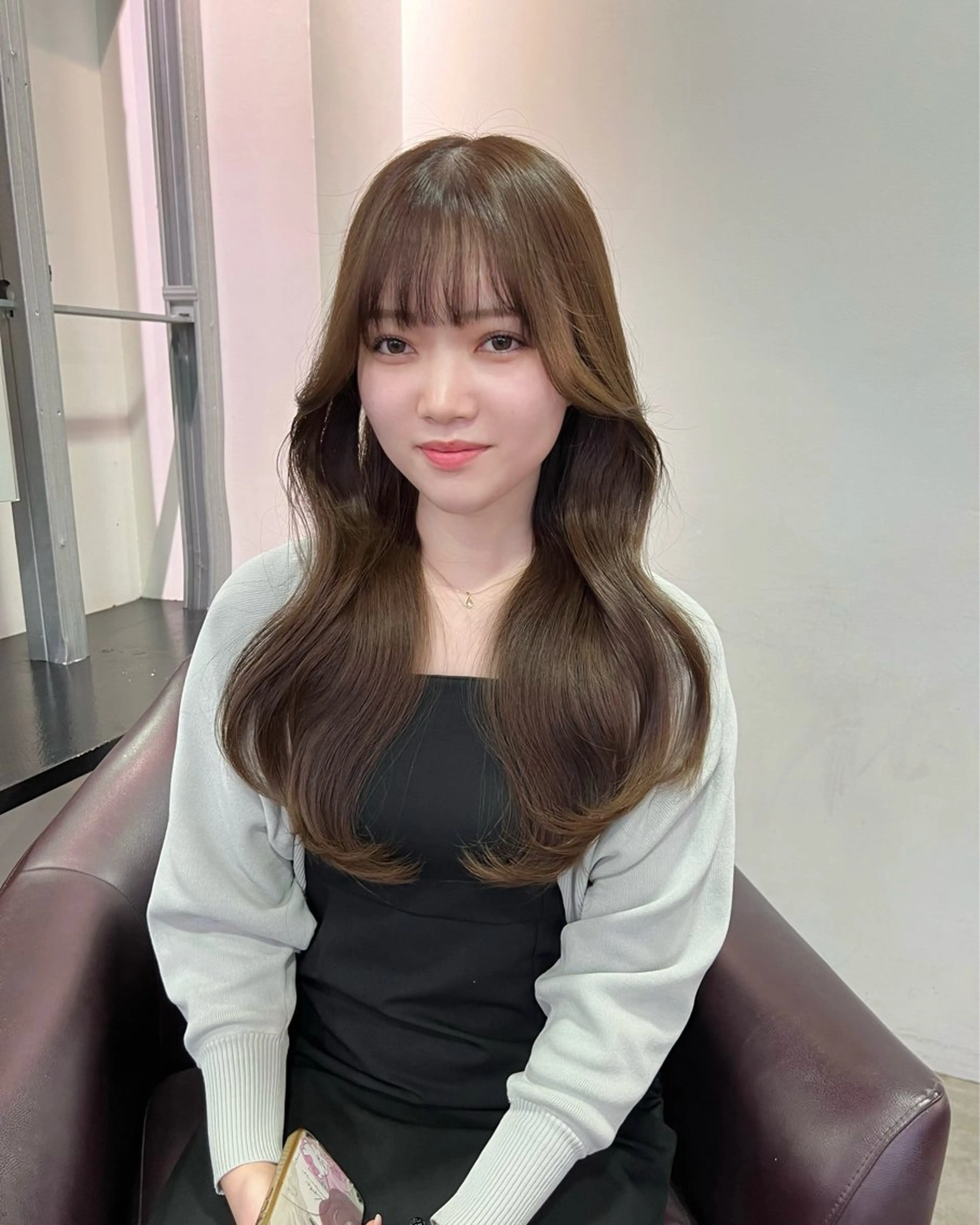 ロング カラー ベージュカラー ブリーチ ダブルカラー ミルクティーベージュ ブリーチなしカラー カット ヘアカラー トリートメント ヘアセット 韓国ヘア/透明感 カラー🤍yukaのヘアスタイル