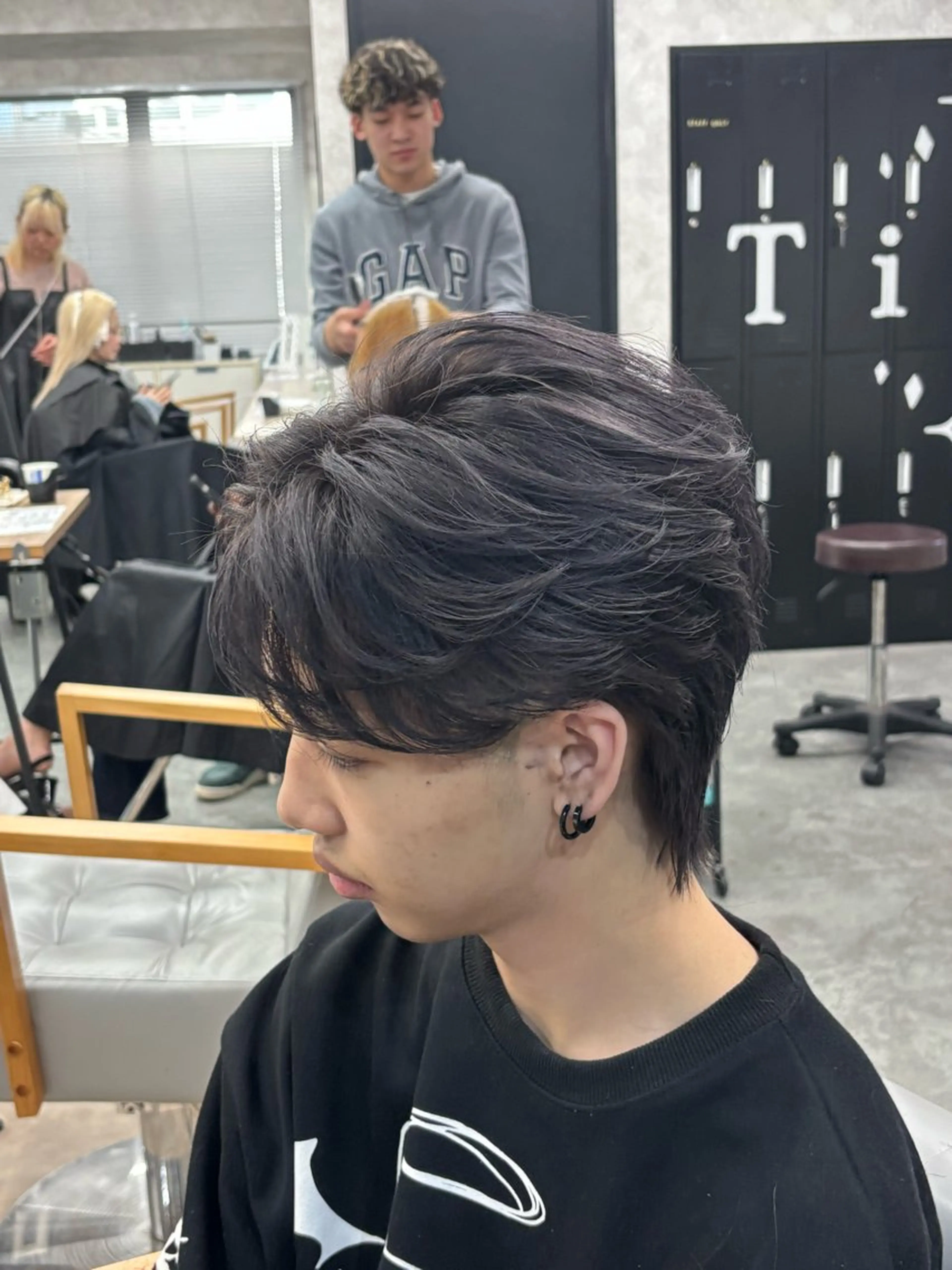 パーマ メンズハイトーン 北斗💍レイヤーのヘアスタイル