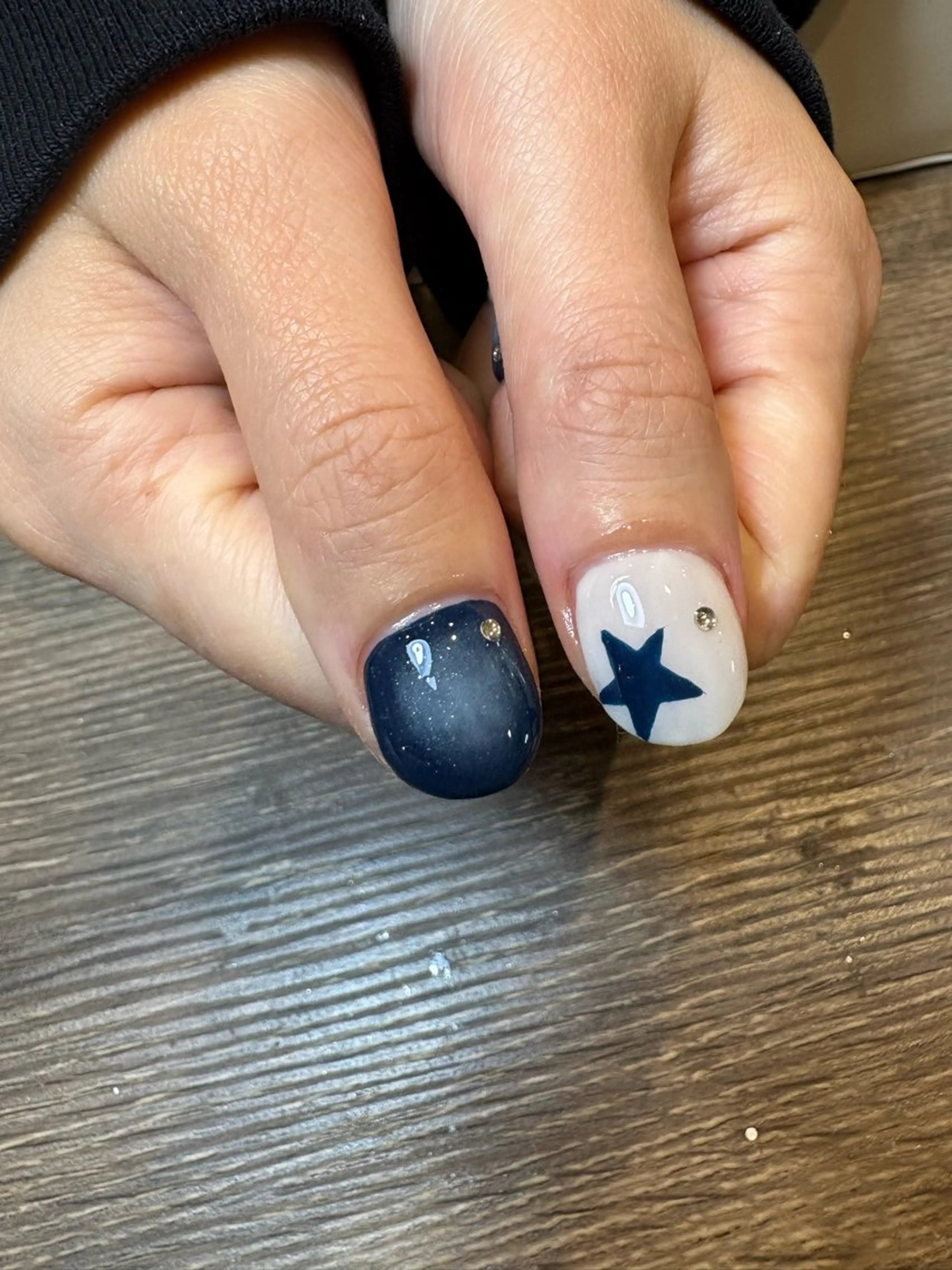 ショート ハンドネイル Mikami Nanaのネイルデザイン