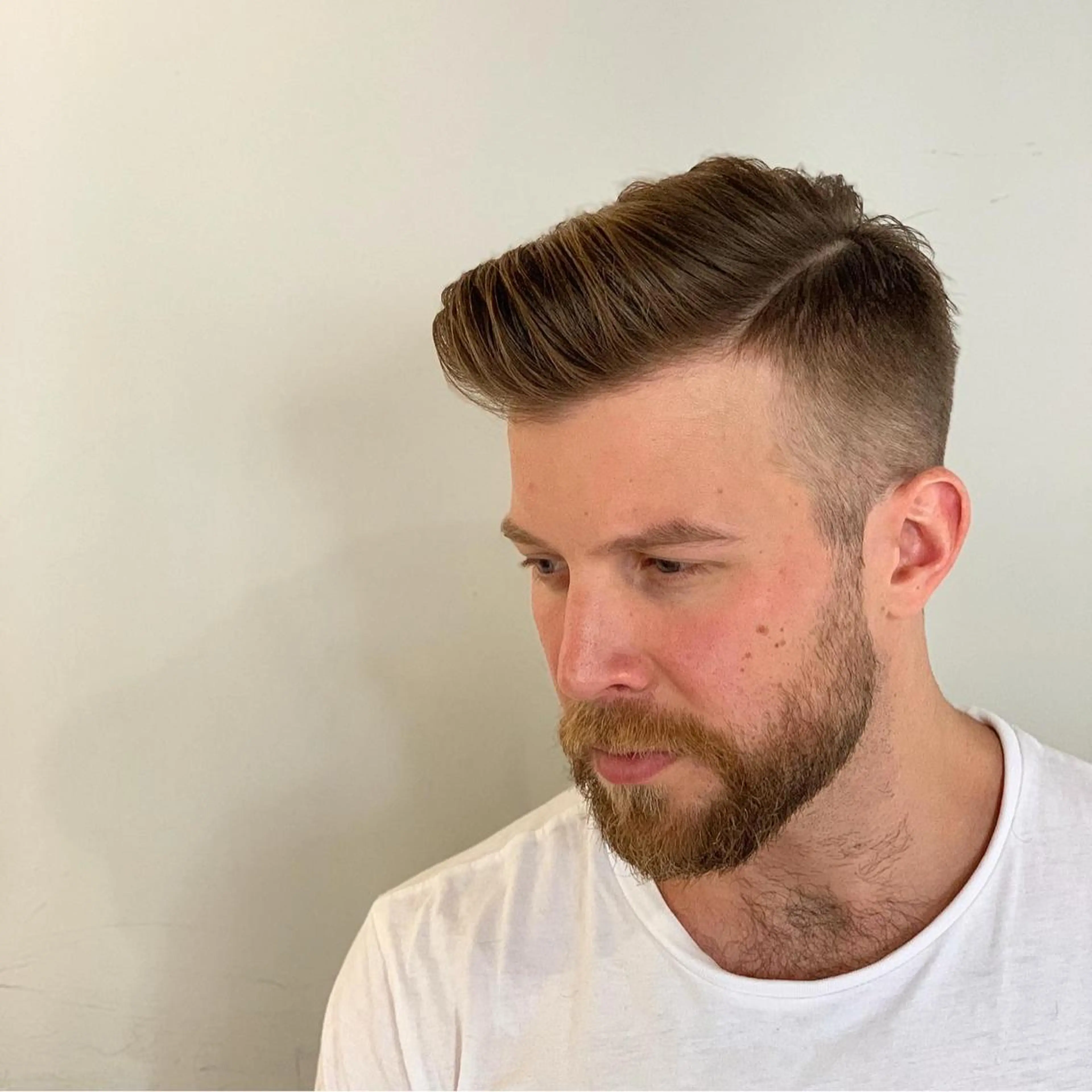 メンズ オールバック フェードカット 七三 スキンフェード ツーブロック カット 【店長】外国人風 メンズヘア尾上雄輝のヘアスタイル