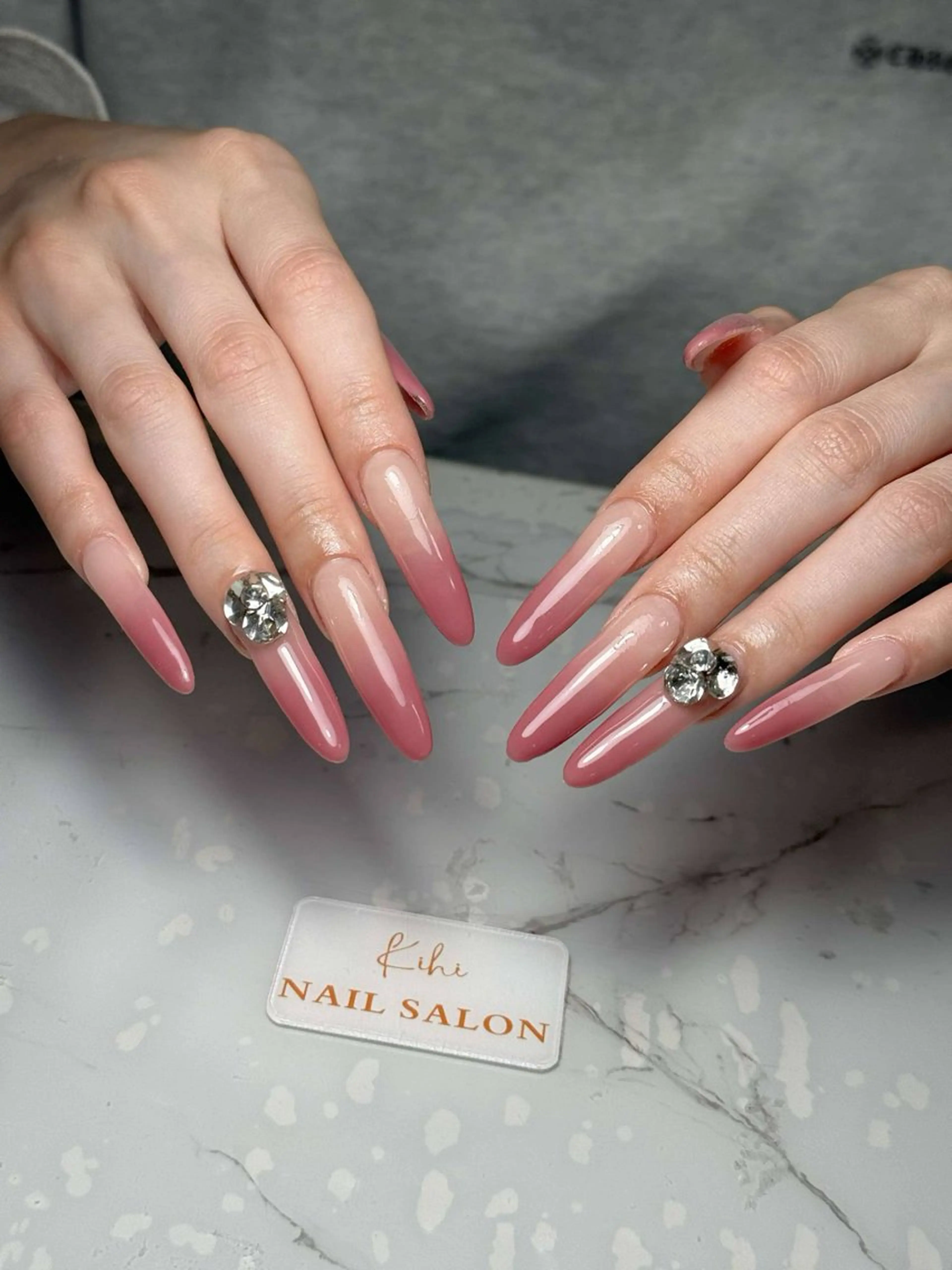 ネイル アートネイル フレンチネイル ジェルネイル グラデーション 韓国ネイル ハンドネイル 💕鈴木ユリ パラジェル/オフ無料のネイルデザイン